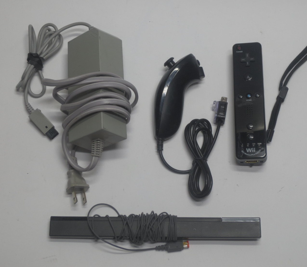 Nintendo Wii Video Game Console RVL-101 Black BUNDLE w/ Cords (READ) – Tested