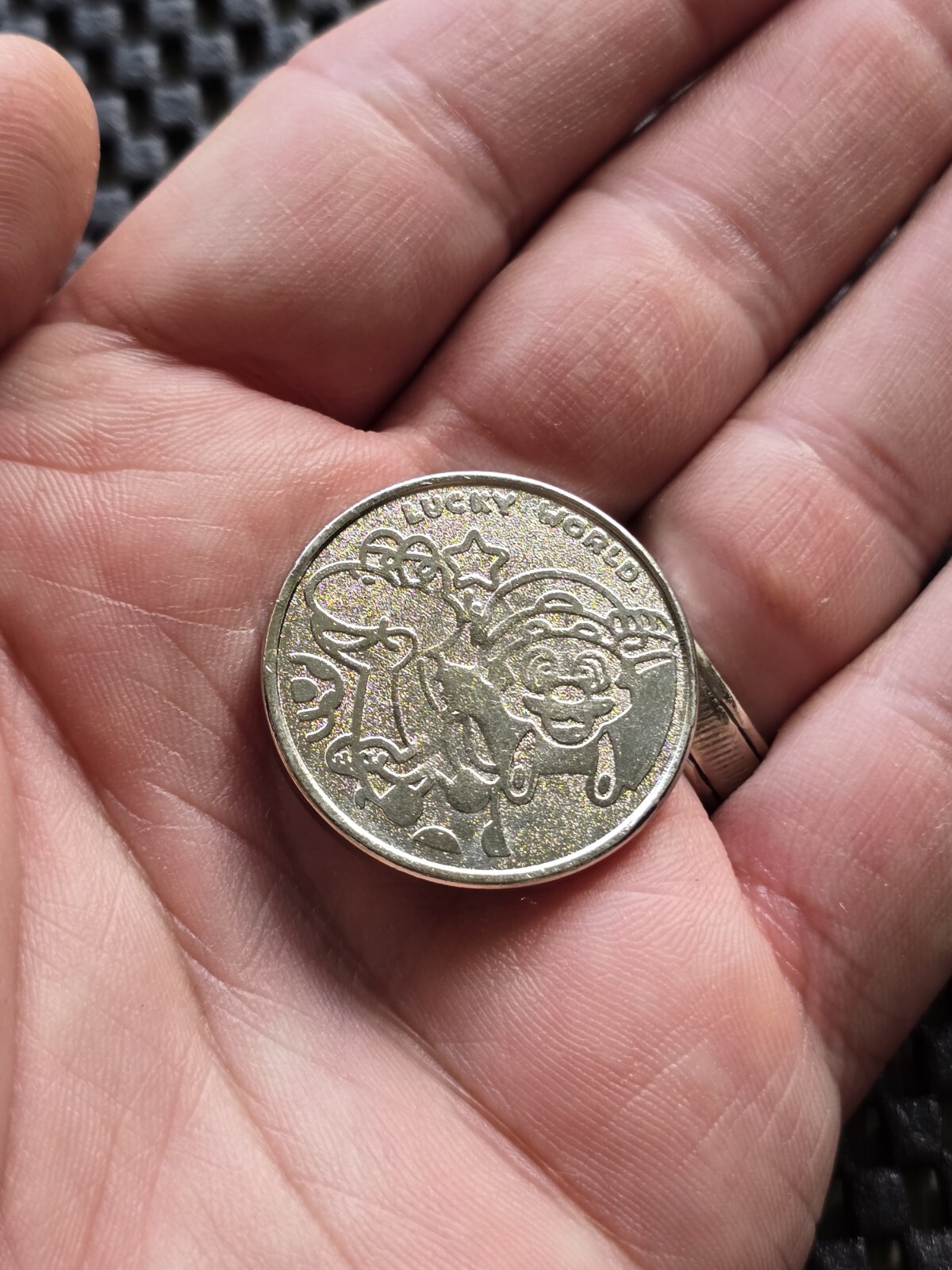 Super Mario Lucky World Coin Medal Nintendo Gachapon Rare Promo SNES GB [Wendy]