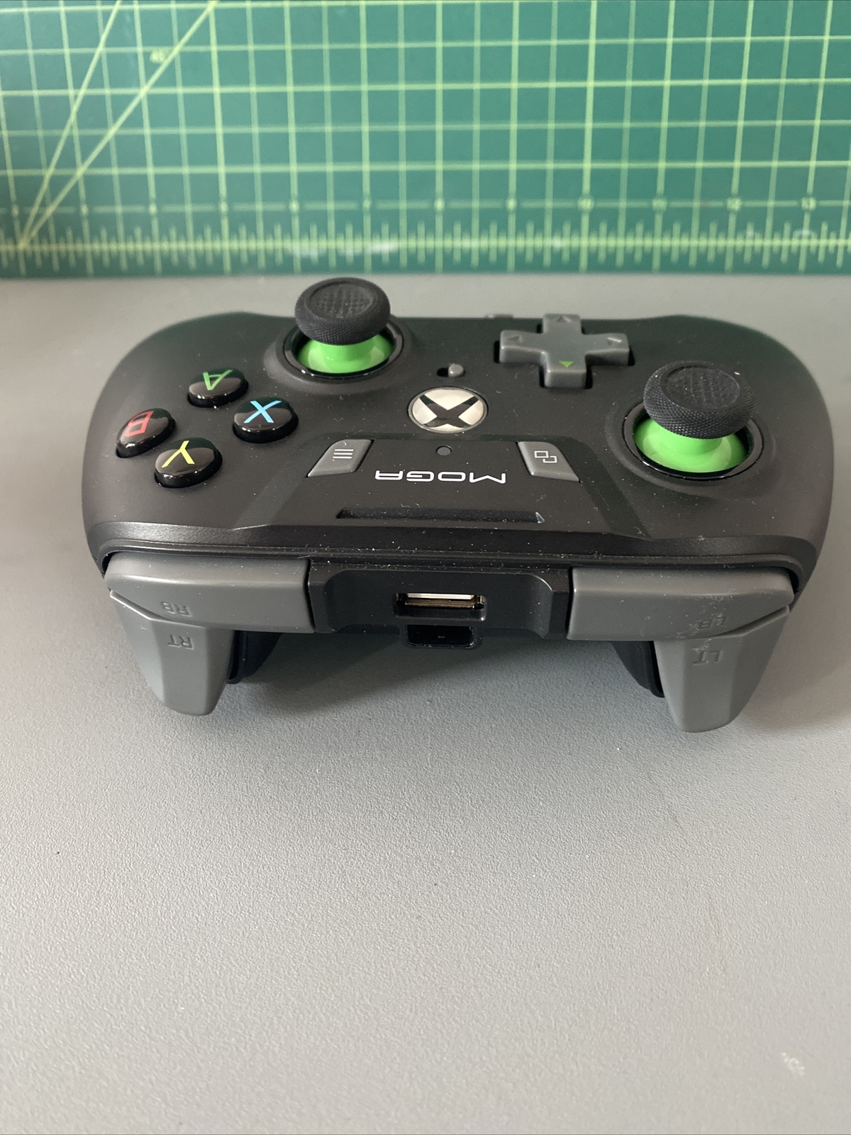 MOGA XP5-X Plus Bluetooth Controller for Android/PC w/ 3000mAh Power Bank