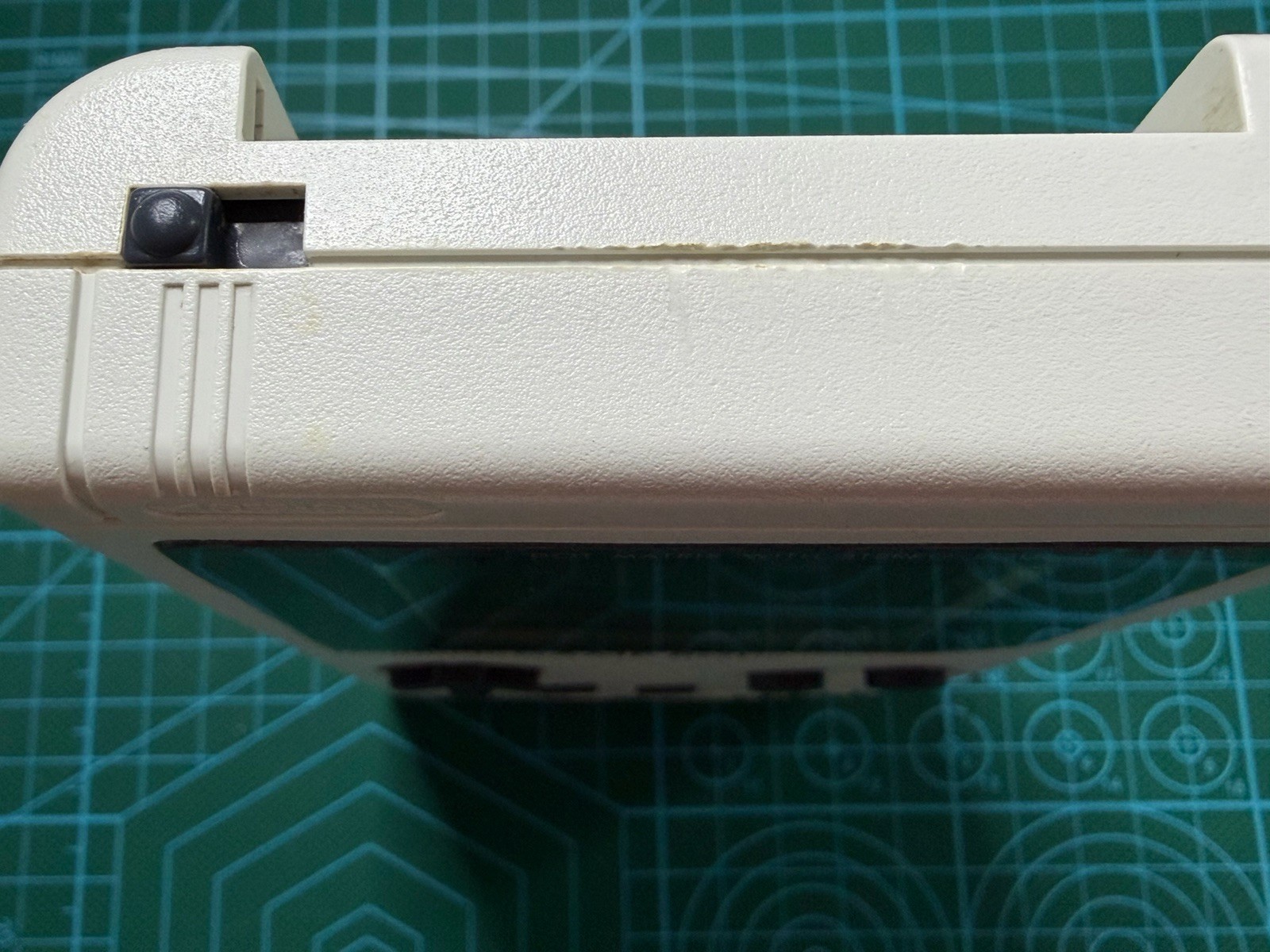 Extremely Rare White Nintendo Game Boy DMG MANI Limited – 100% Authentic