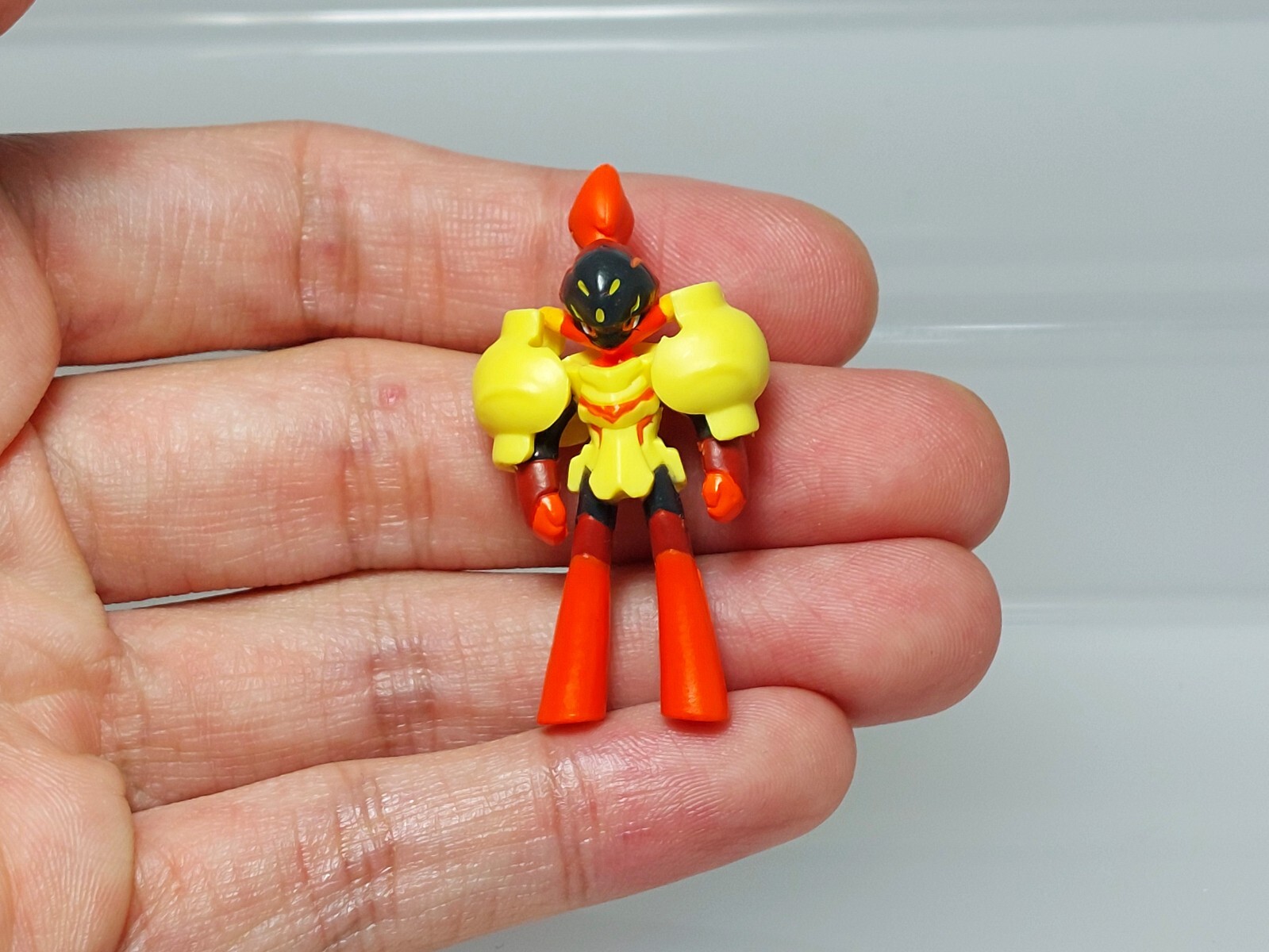 Armarouge Charcadet Pokemon Get Collections Figure T-ARTS Japan T08 1.6-1.7in