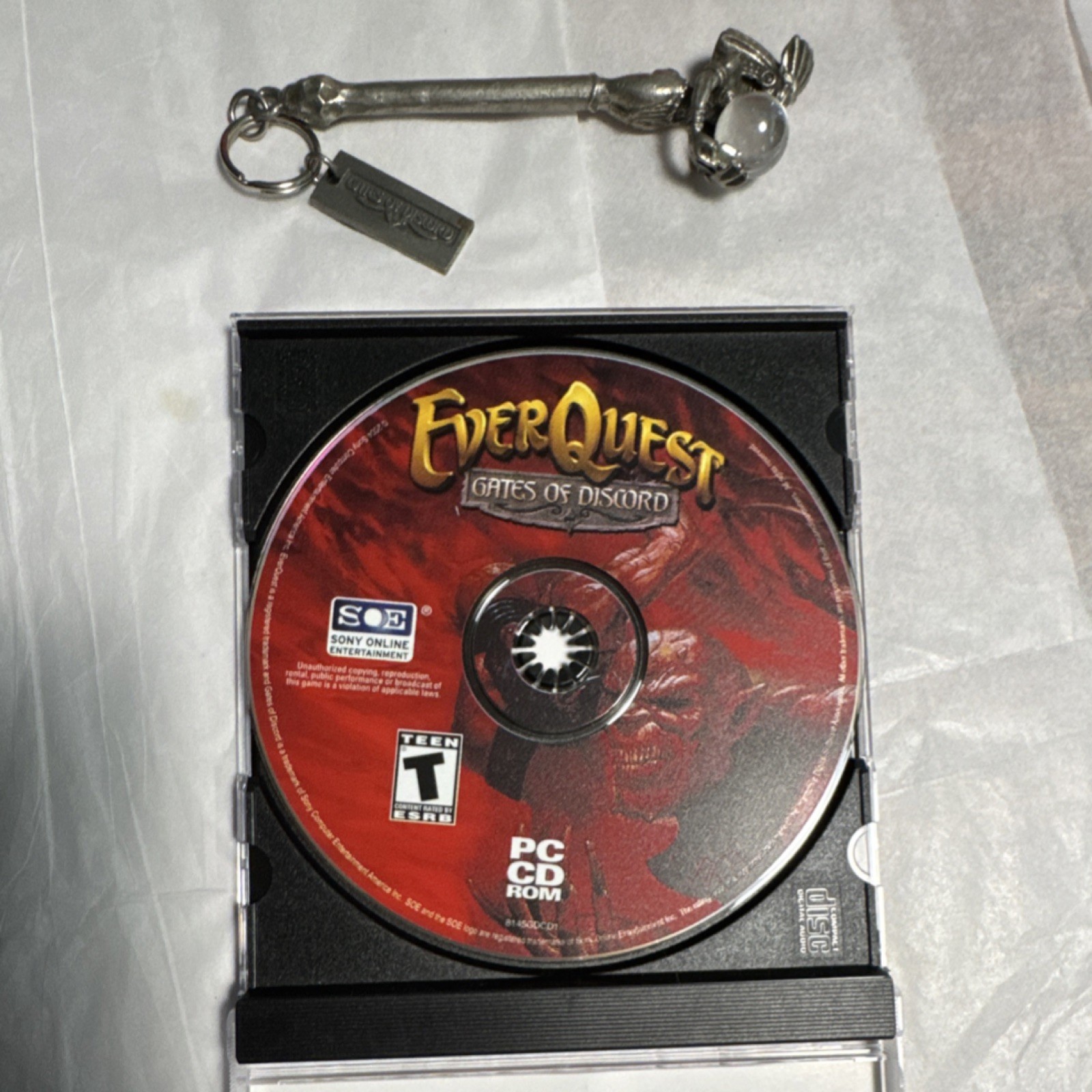 EverQuest Gates of Discord collectible keychain & PC CD-ROM