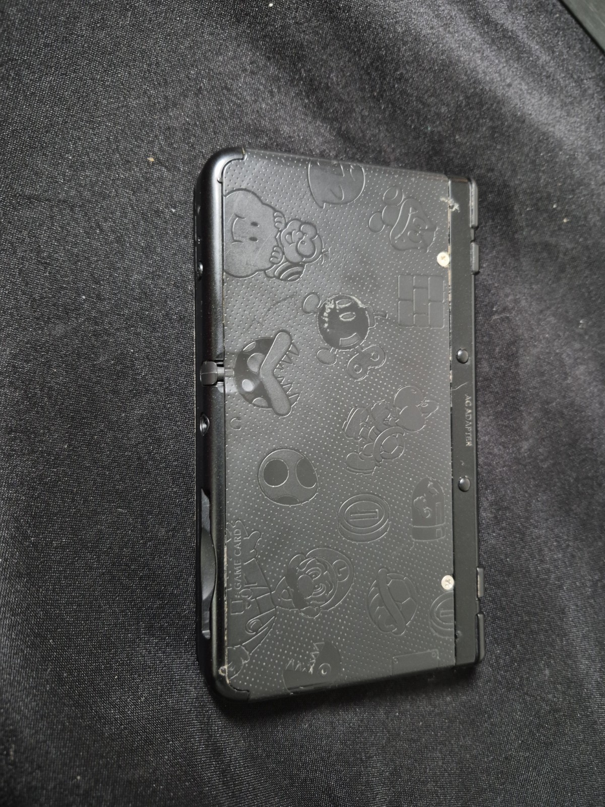 “new” Nintendo 3DS Super Mario Black Special Edition Console w/Charger – Tested
