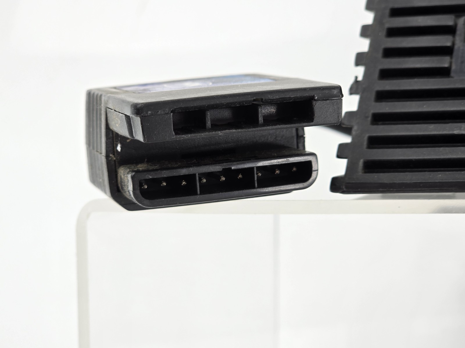 Naki – Platform Multi-Tap Vertical Stand Sony PlayStation 2 PS2 4 Player – Works
