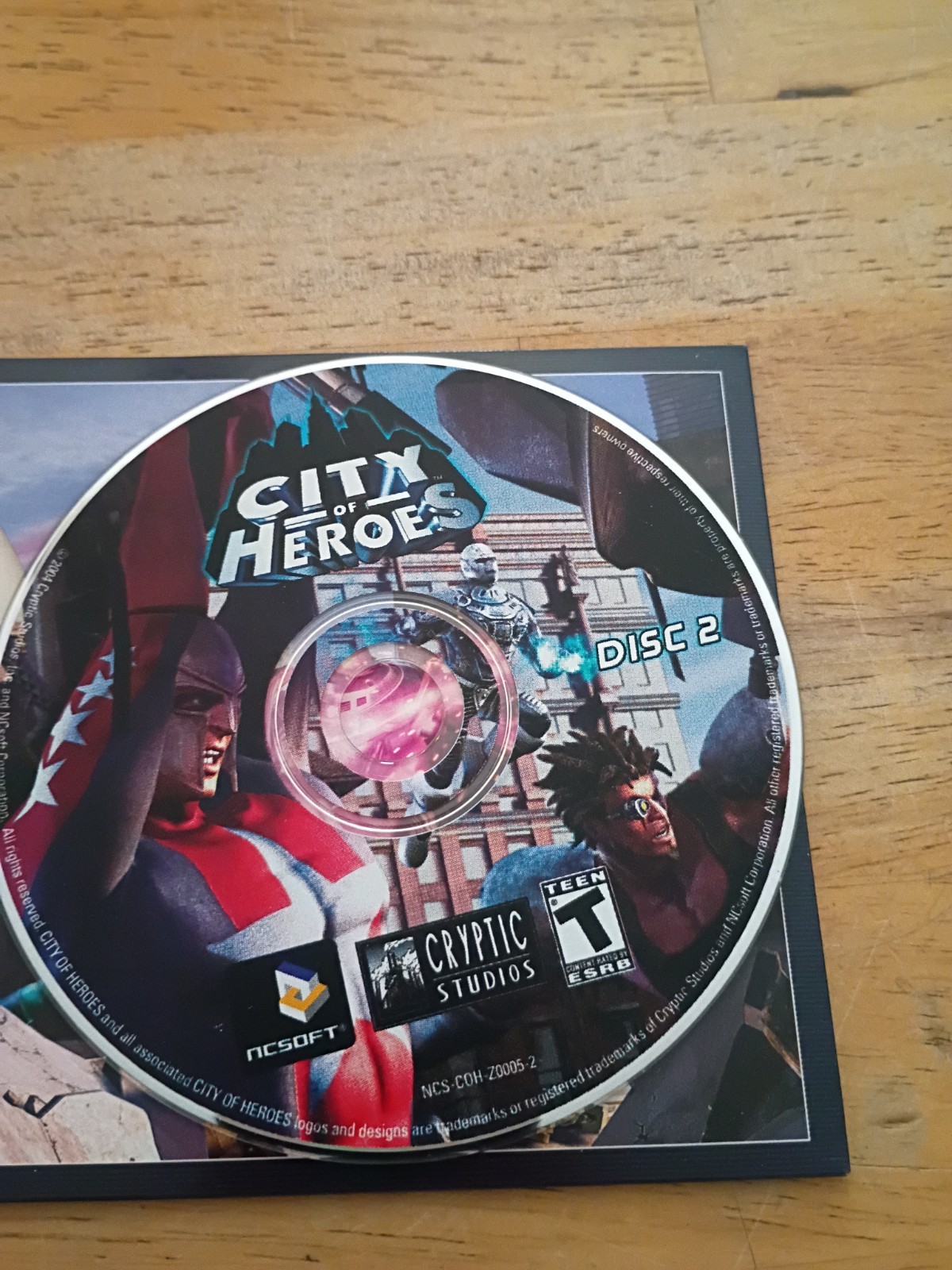 Vintage 2004 City of Heroes PC- Game Big Box Edition (Ncsoft Cryptic )