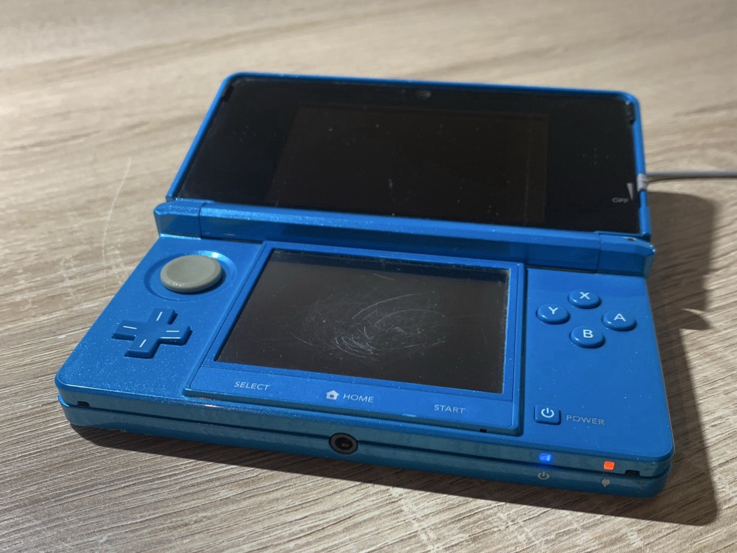 1129 Nintendo 3DS Light Blue For Parts