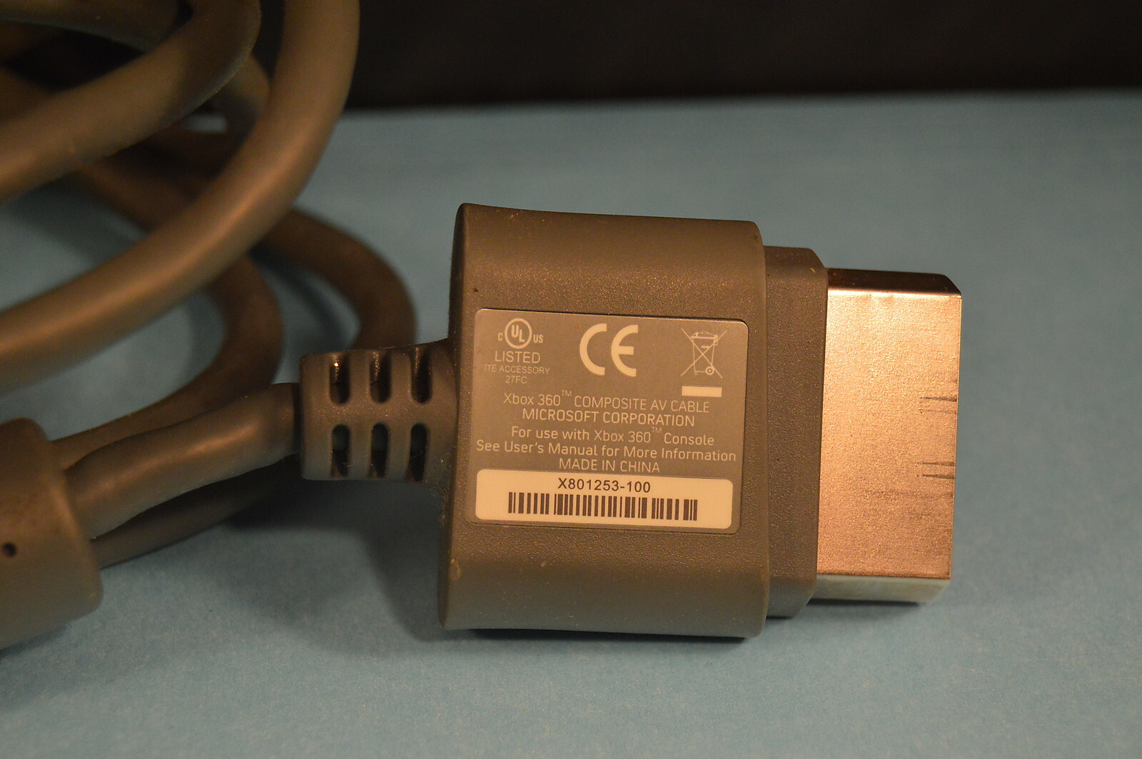 Microsoft X BOX 1 A/V CABLE OEM video game accessory X80-1253-100 connector