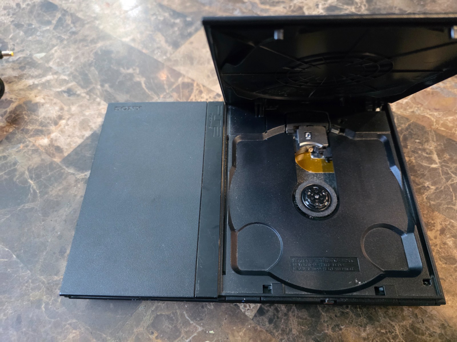 PS2 Slim Console + 13 games+Guncon+ SF Controller + Xmen vs Street Fighter etc.