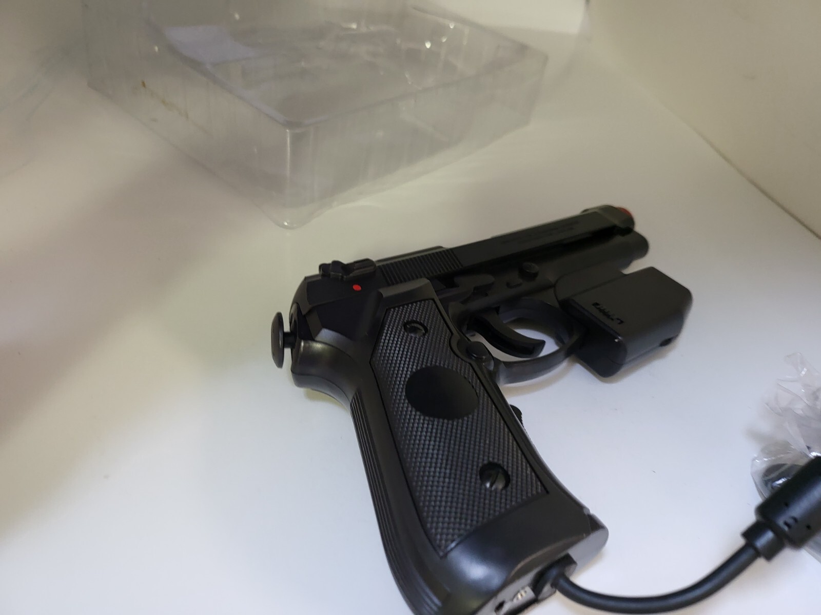 NEW WIRED BERETTA LASER LIGHT GUN FORCE FEEDBACK BLOW BACK FOR ORIGINAL XBOX #9C
