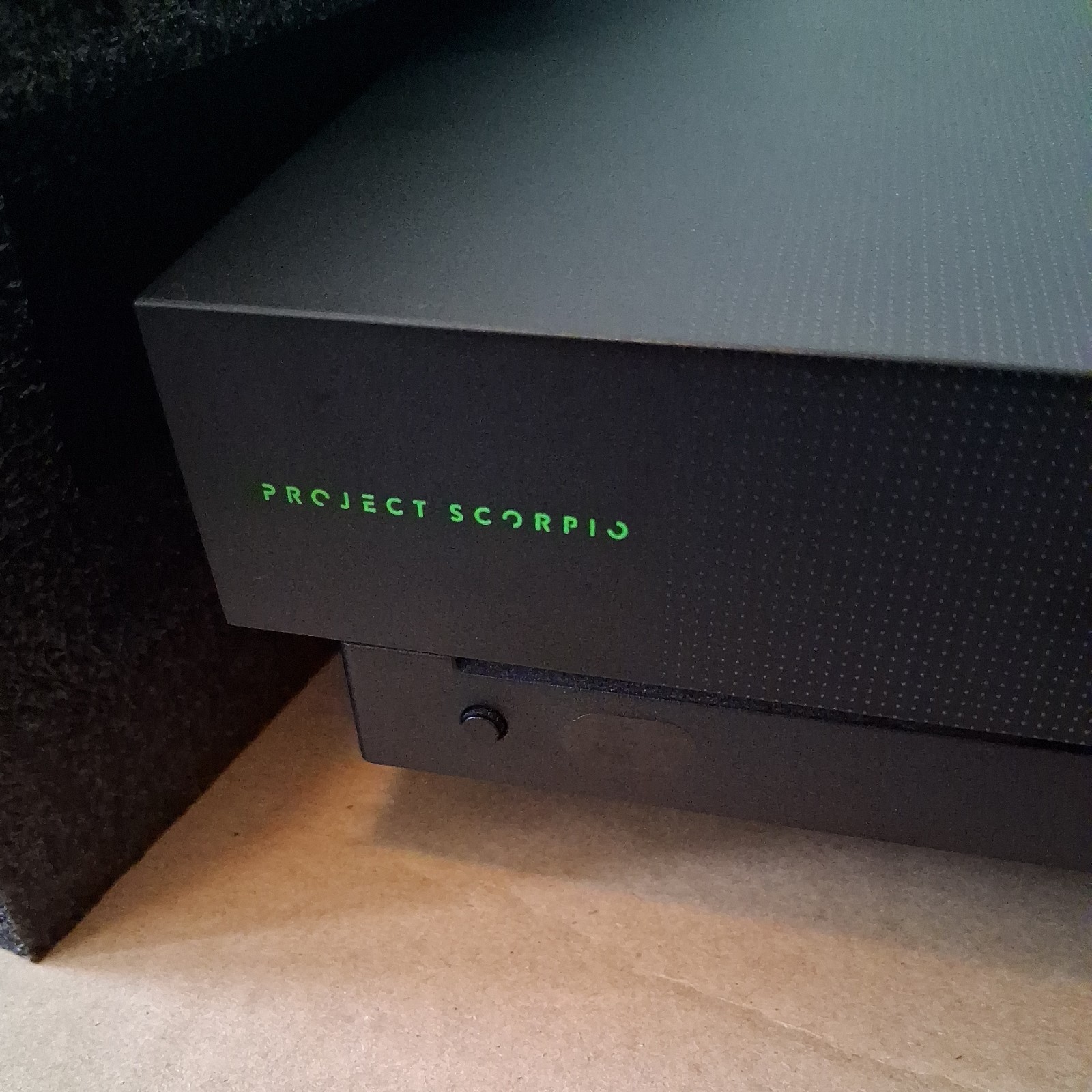 Microsoft Xbox One X Project Scorpio 1TB Console Limited Edition -Complete-