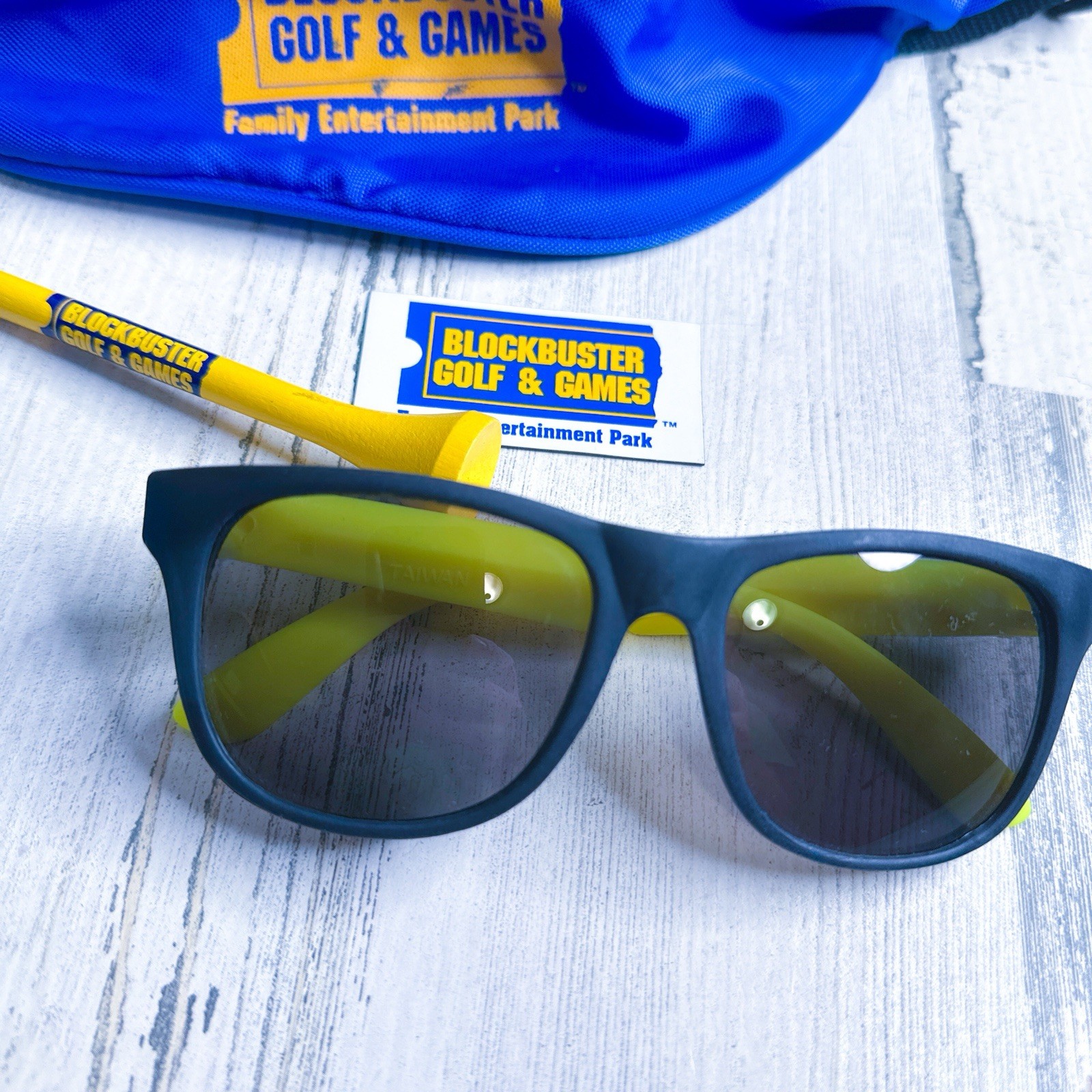 Vintage Blockbuster Video Golf & Games Lot – Fanny Pack – Tee Pen – ETC- RARE