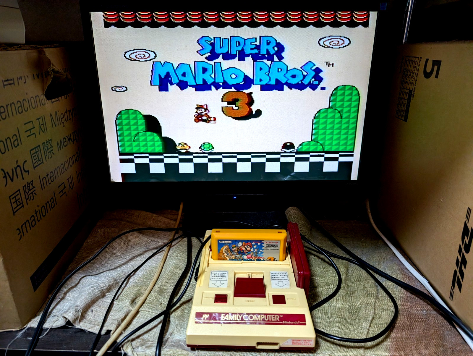 Nintendo Famicom NES Family Computer Super Mario Brothers 3 Japan Box Manual