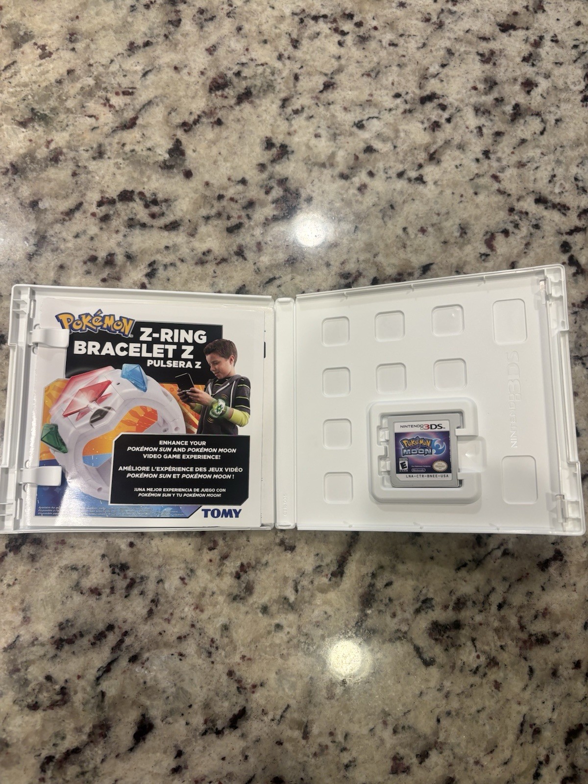Pokémon Moon (Nintendo 3DS, 2016)
