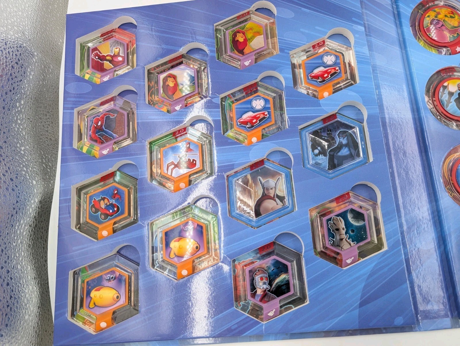 Lot Of 37 Disney Infinity Power Discs 2.0 With Storage Case (260147)
