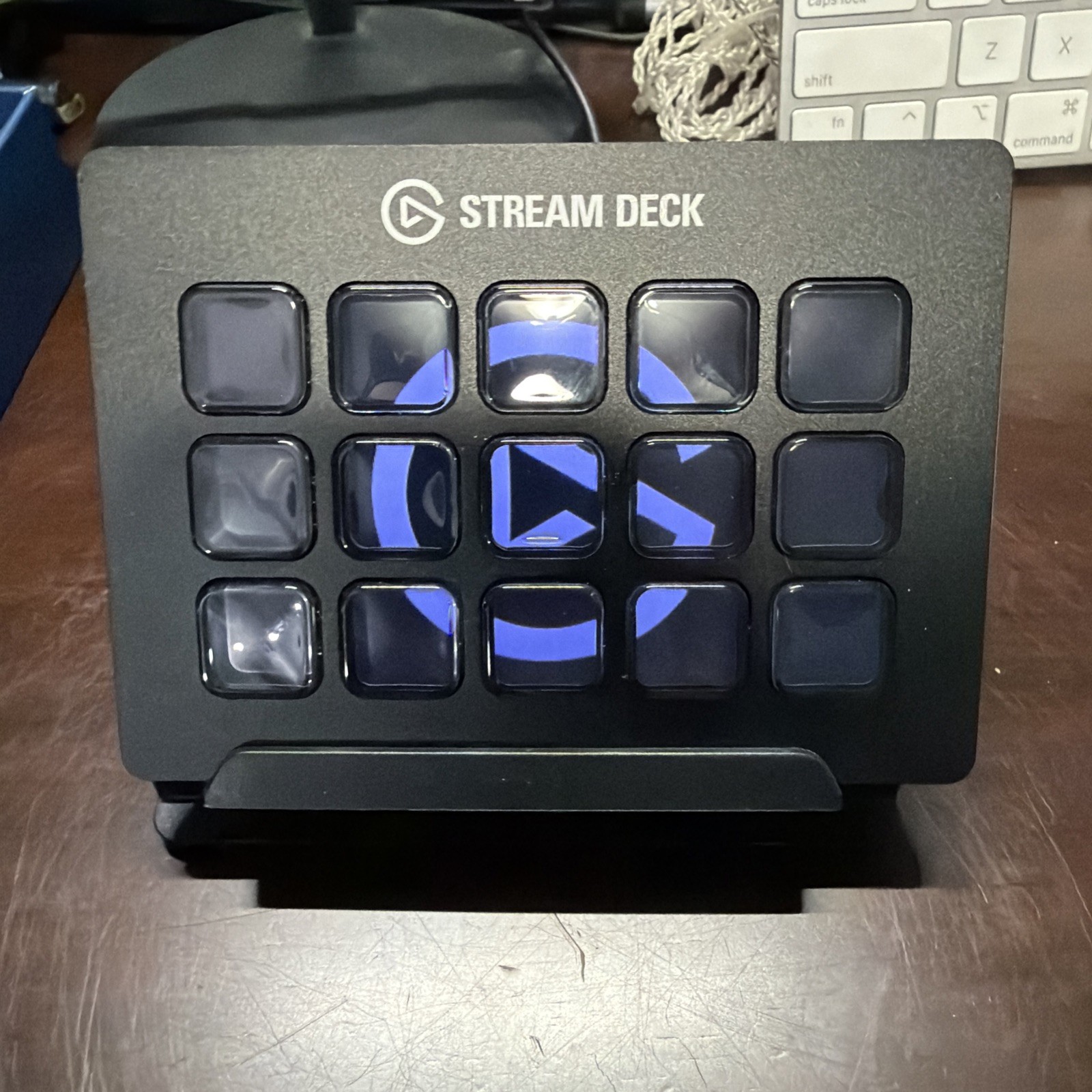Elgato Stream Deck – Live Production Controller with 15 Customizable LCD Keys