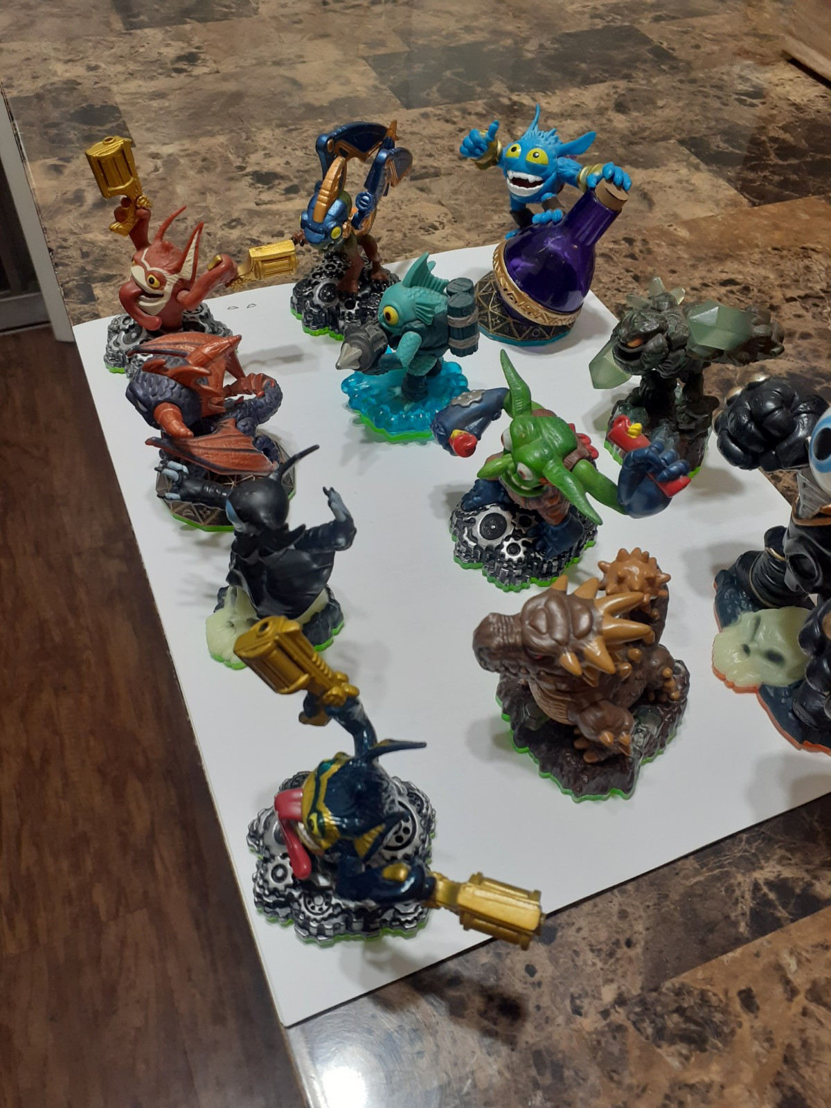 1 MIX LOT OF 11 ACTIVISION SKYLANDERS SUPERCHARGERS CHARACTERS ORIGINAL ITEM