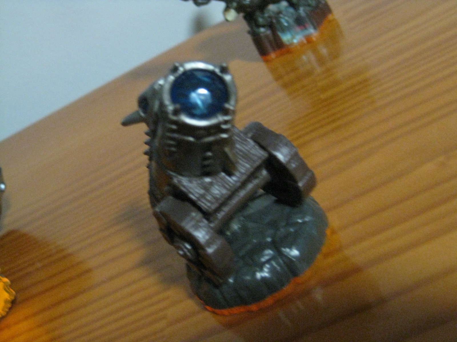 Skylanders Giants Lightcore Prism Break Crusher & Dragonfire Cannon Figures Lot