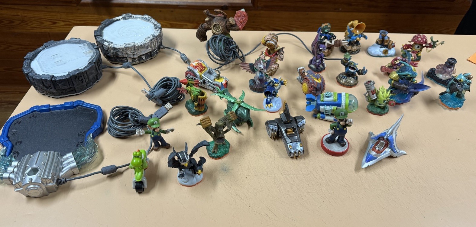 Skylanders Character Figure Pack Lot Of 30/Portal Power NVL 001 Donkey Kong