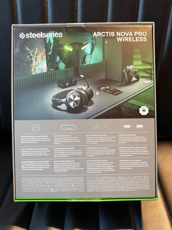 Steel Series Arctic Nova Pro Wireless with box, bag, 2 batteries