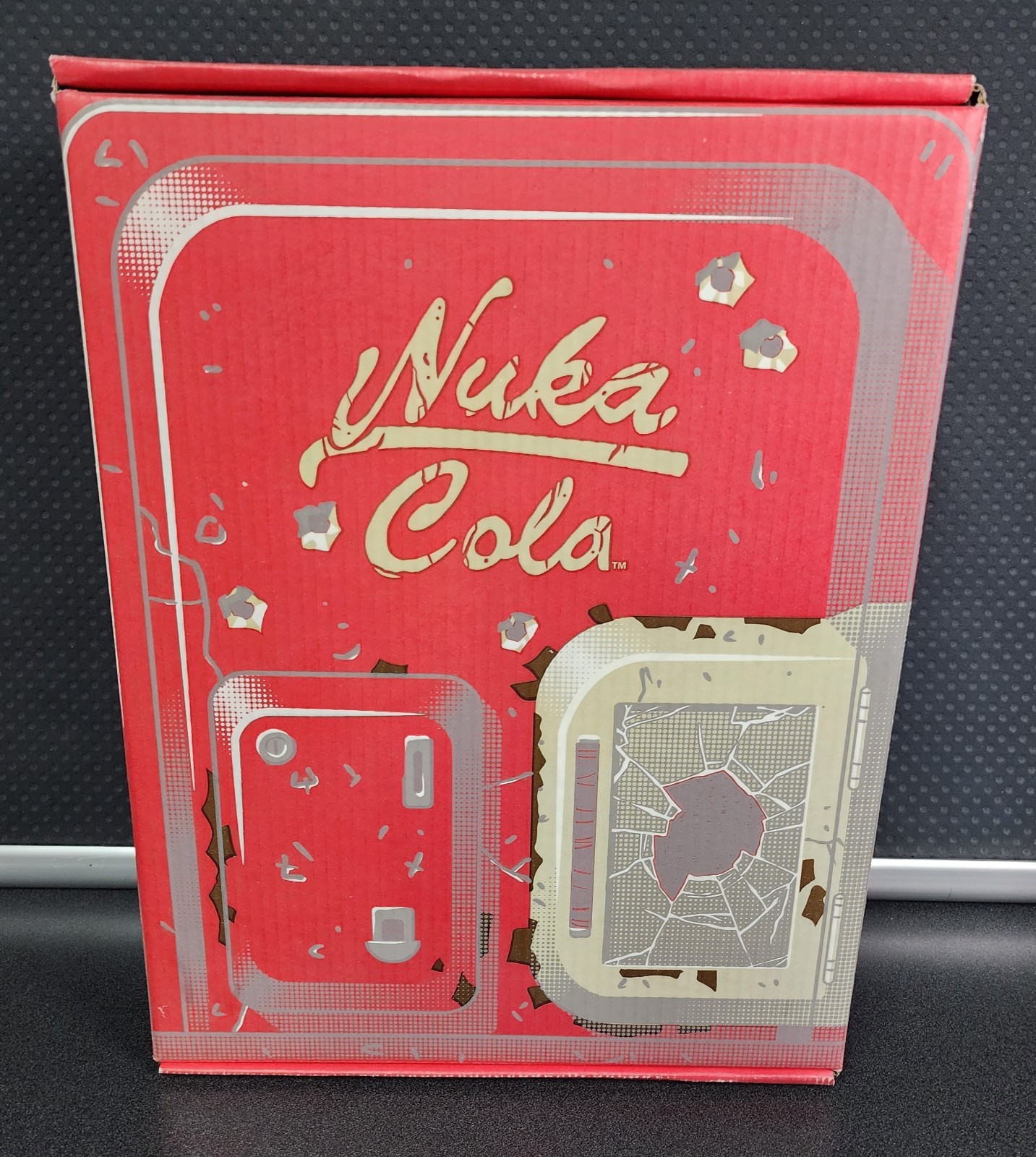 Loot Crate Limited Edition Fallout 4 Box Set Vault 111 Apparel Collectibles 2015