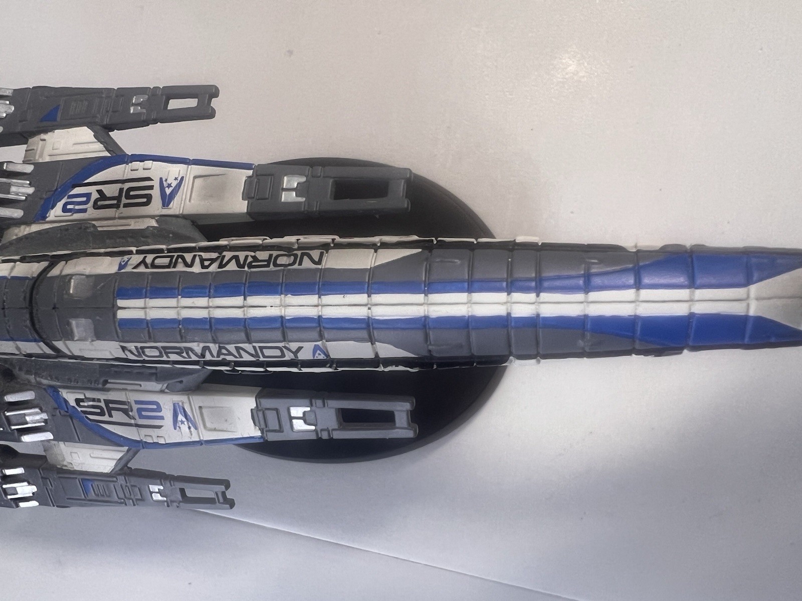 Dark Horse Mass Effect Alliance Normandy SR-2 Ship Replica Statue Original 2014