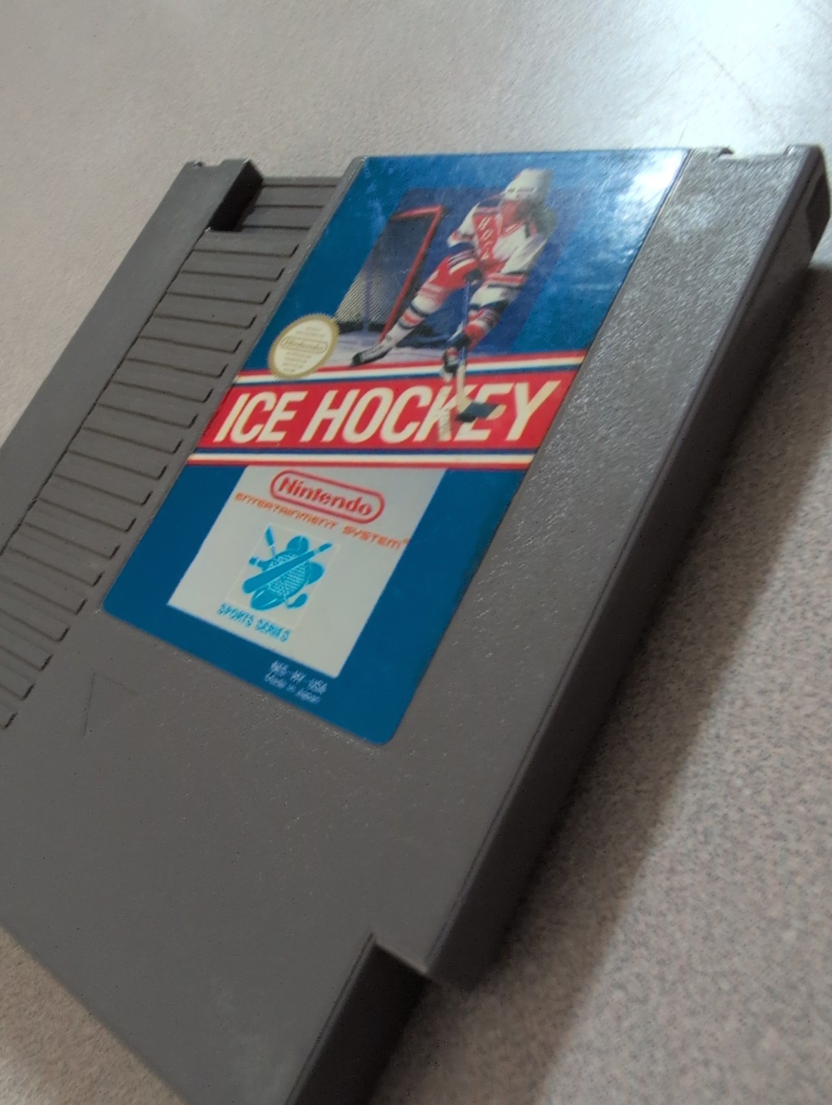 Nintendo Entertainment System NES Ice Hockey Tested Combine Ship