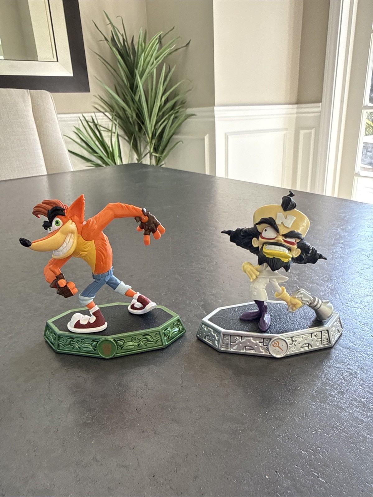 Skylanders Imaginators Thumpin’ Wumpa Crash Bandicoot and Dr. Neo Cortex Figures