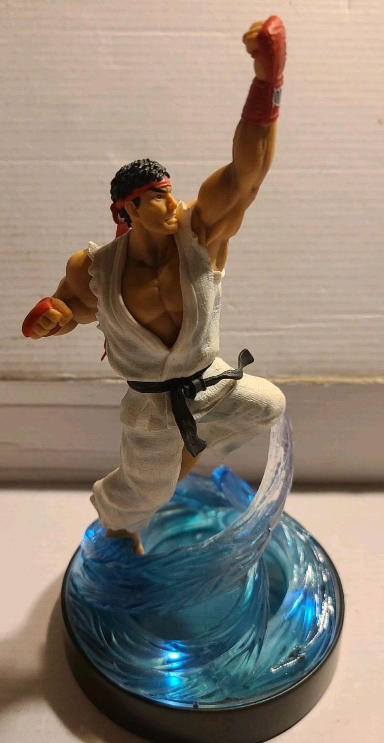NEW Street Fighter 25th RYU Light-Up Statue Figure from PS3 Collector’s Edition