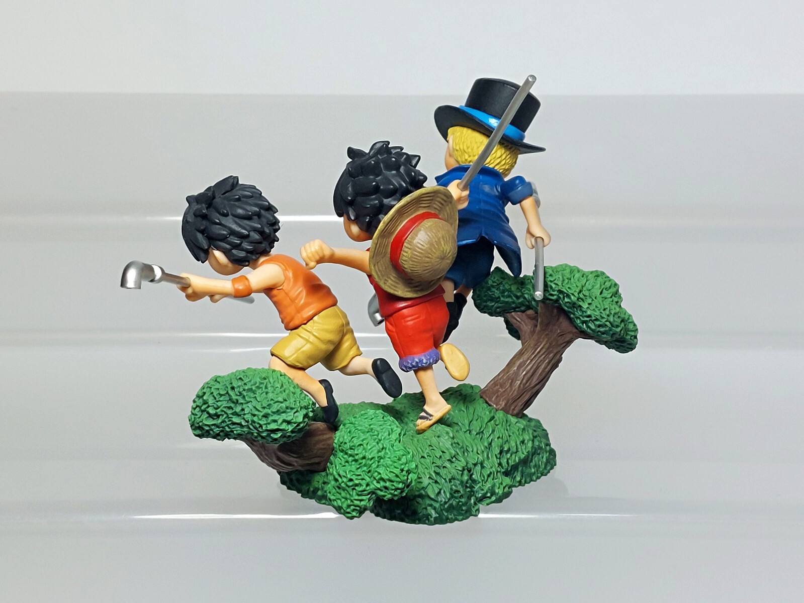 Monkey D. Luffy Portgas D. Ace Sabo One Piece Log Box Figure MegaHouse R04 2.6in
