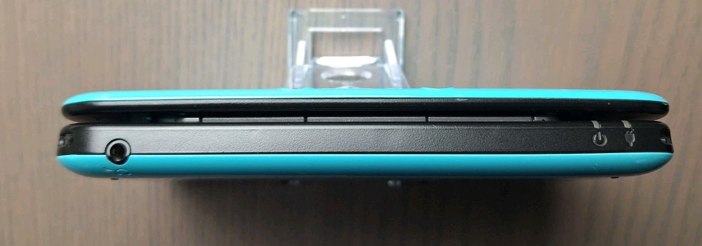 Nintendo 3DS XL Turquoise/Black | Charger + 16GB SD Card | USA Seller | Tested