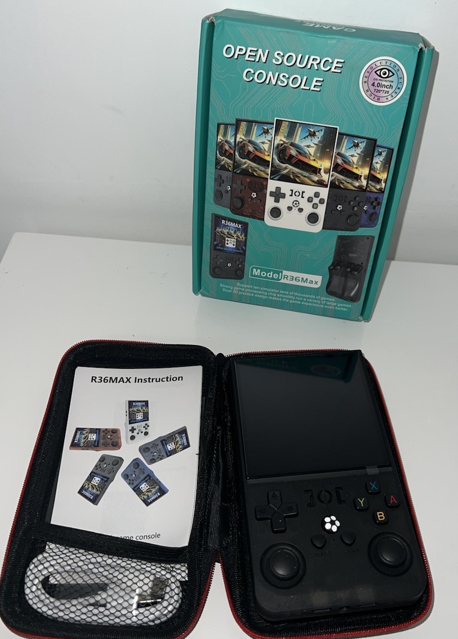 (18)R36 Max Handheld Retro Game Console 4″ IPS Screen Open Source Emulator