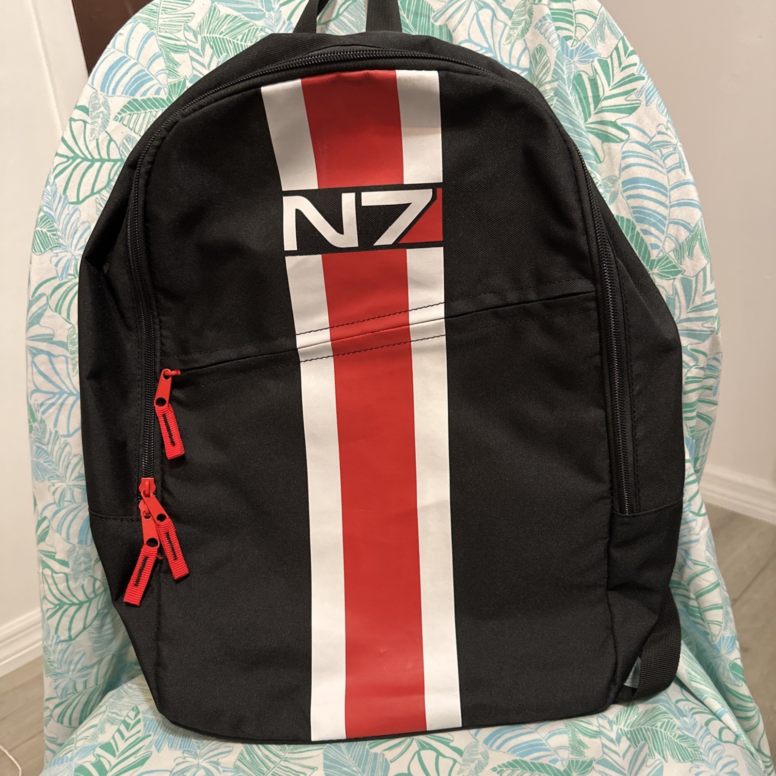 Mass Effect N7 Set: Bookbag socks shotglasses nomad ND 1 Official Bioware 2018