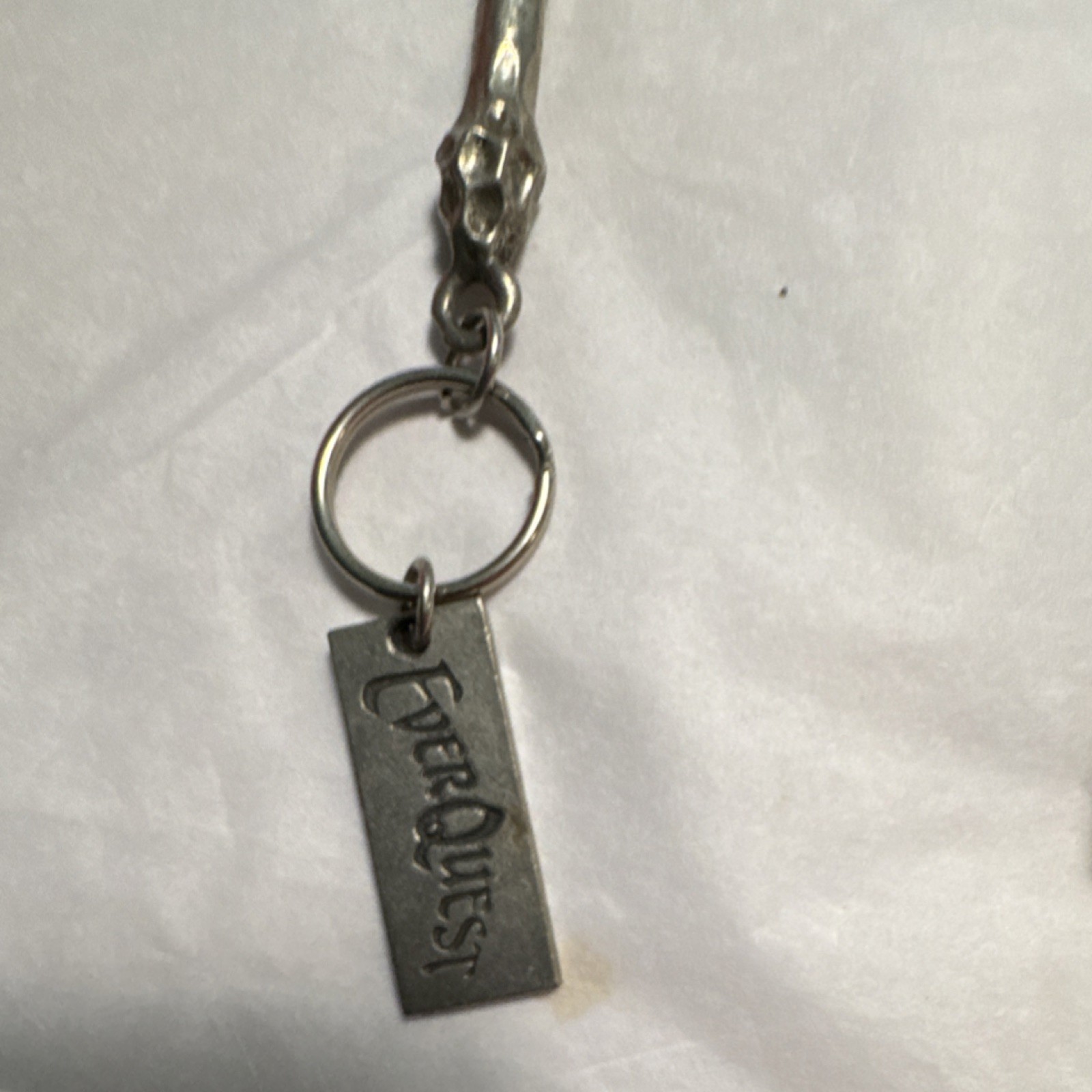 EverQuest Gates of Discord collectible keychain & PC CD-ROM