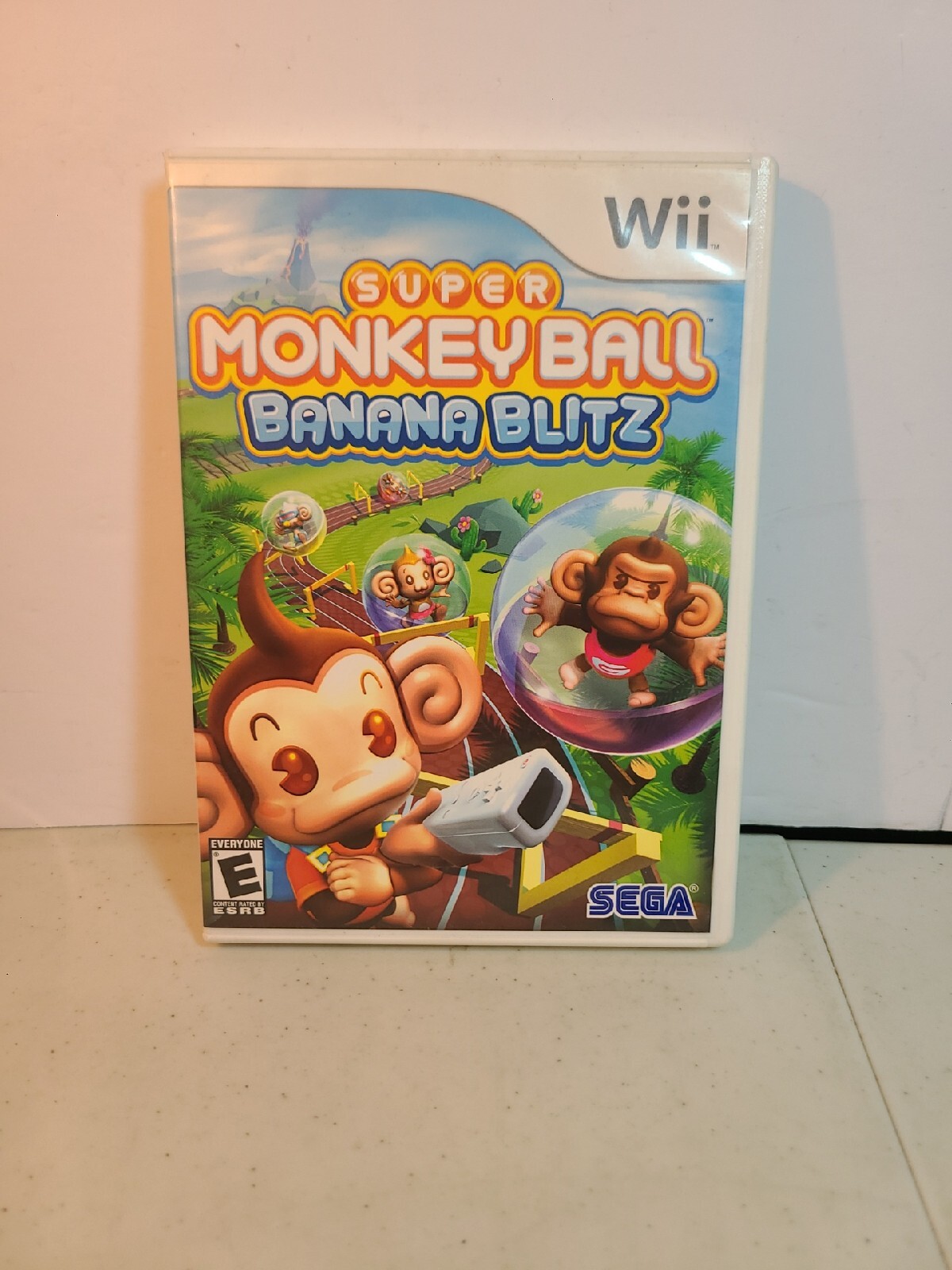 Super monkey ball banana blitz. (Nintendo Wii)