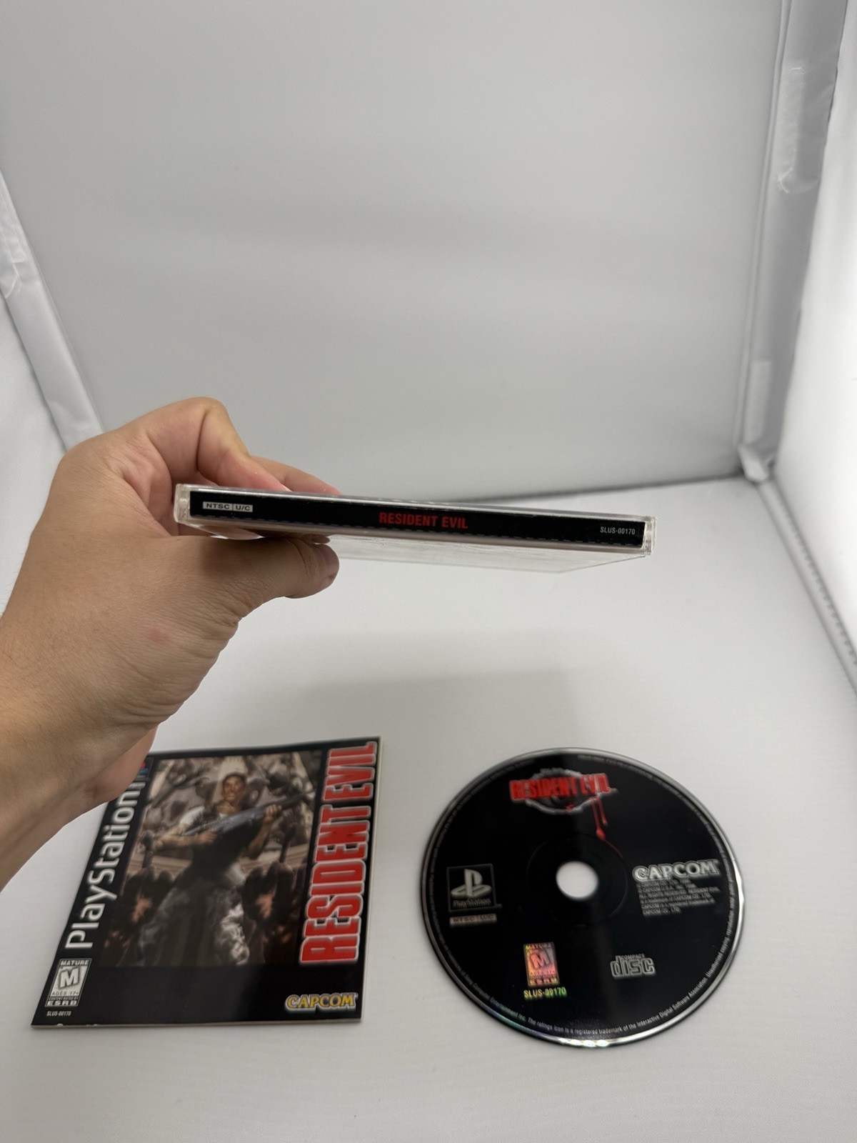 Resident Evil (Sony PlayStation 1, 1996) Black Label CIB W/ Reg Card Variant