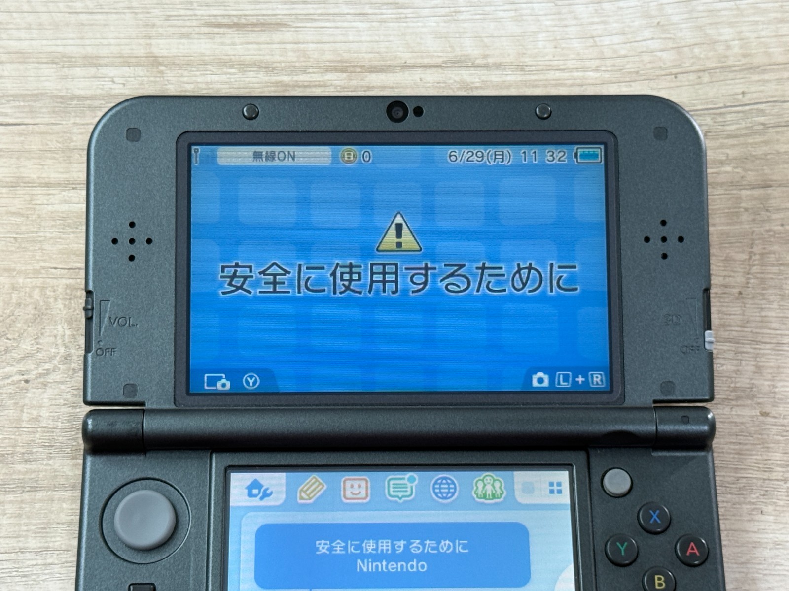 RANK B+ IPS Nintendo New 3DS XL Monster Hunter 4G Console IPS Screen TOP D1837