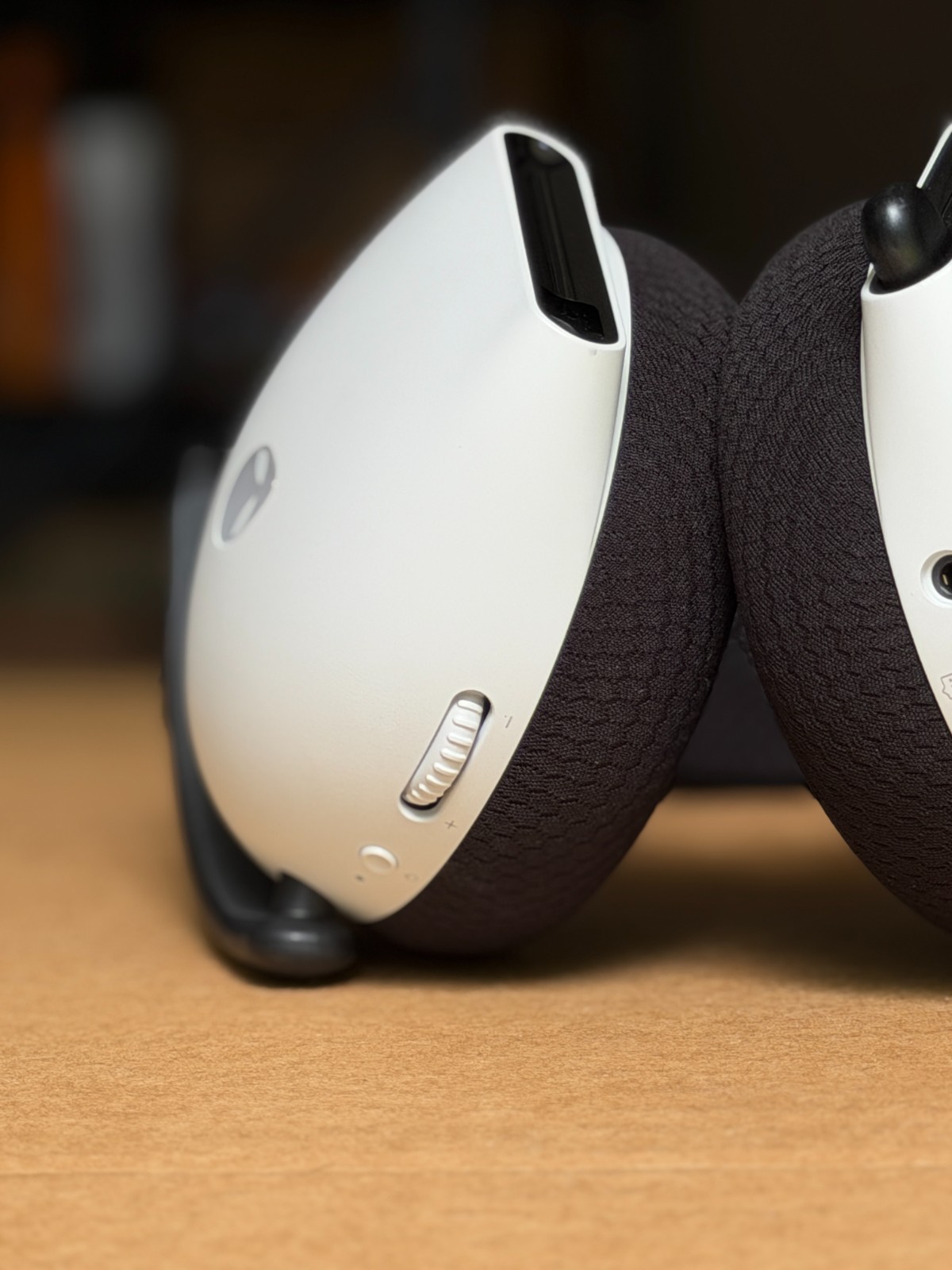 Alienware Tri-Mode Wireless Gaming Headset AW725H – Wired/Wireless, Bluetooth 5.