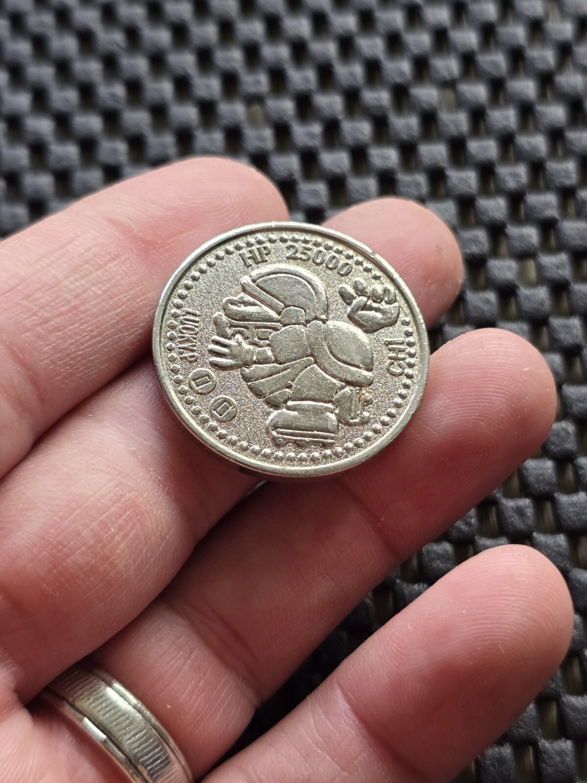 Super Mario Lucky World Coin Medal Nintendo Gachapon Rare Promo SNES GB [Chuck]