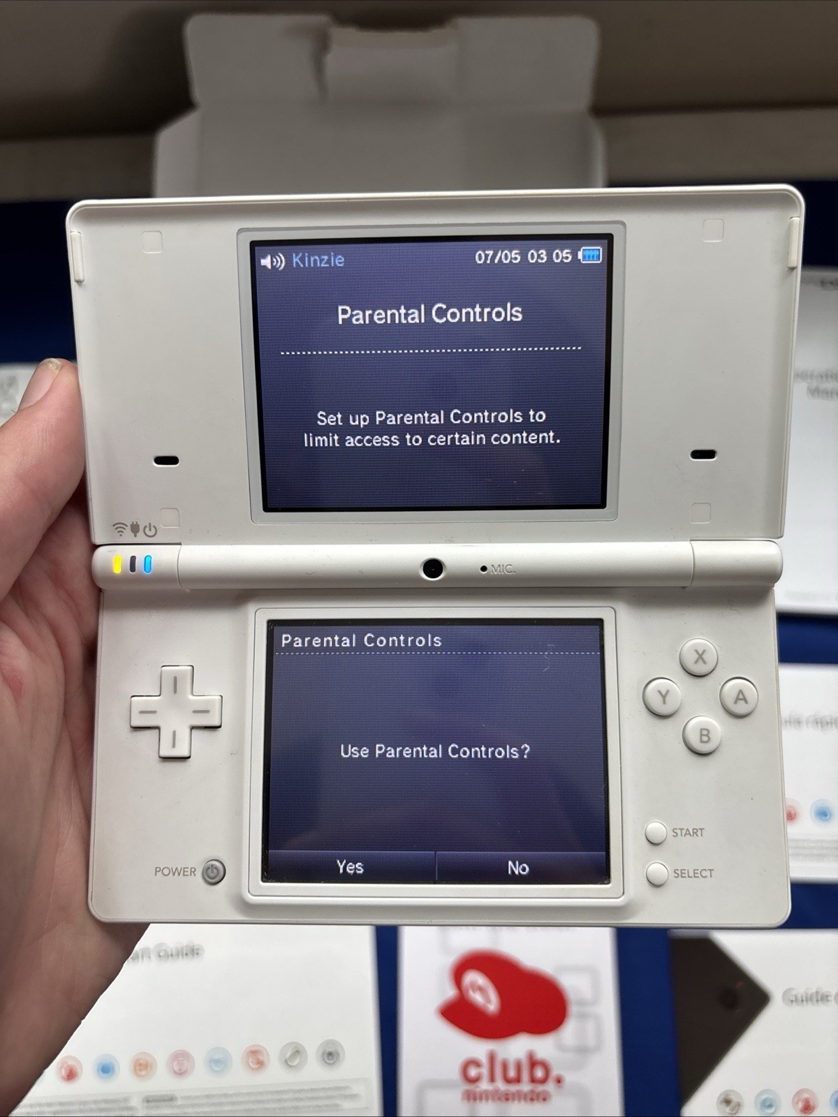 Nintendo DSi Console White TWL-001 Japan Tested Working w/ Charger