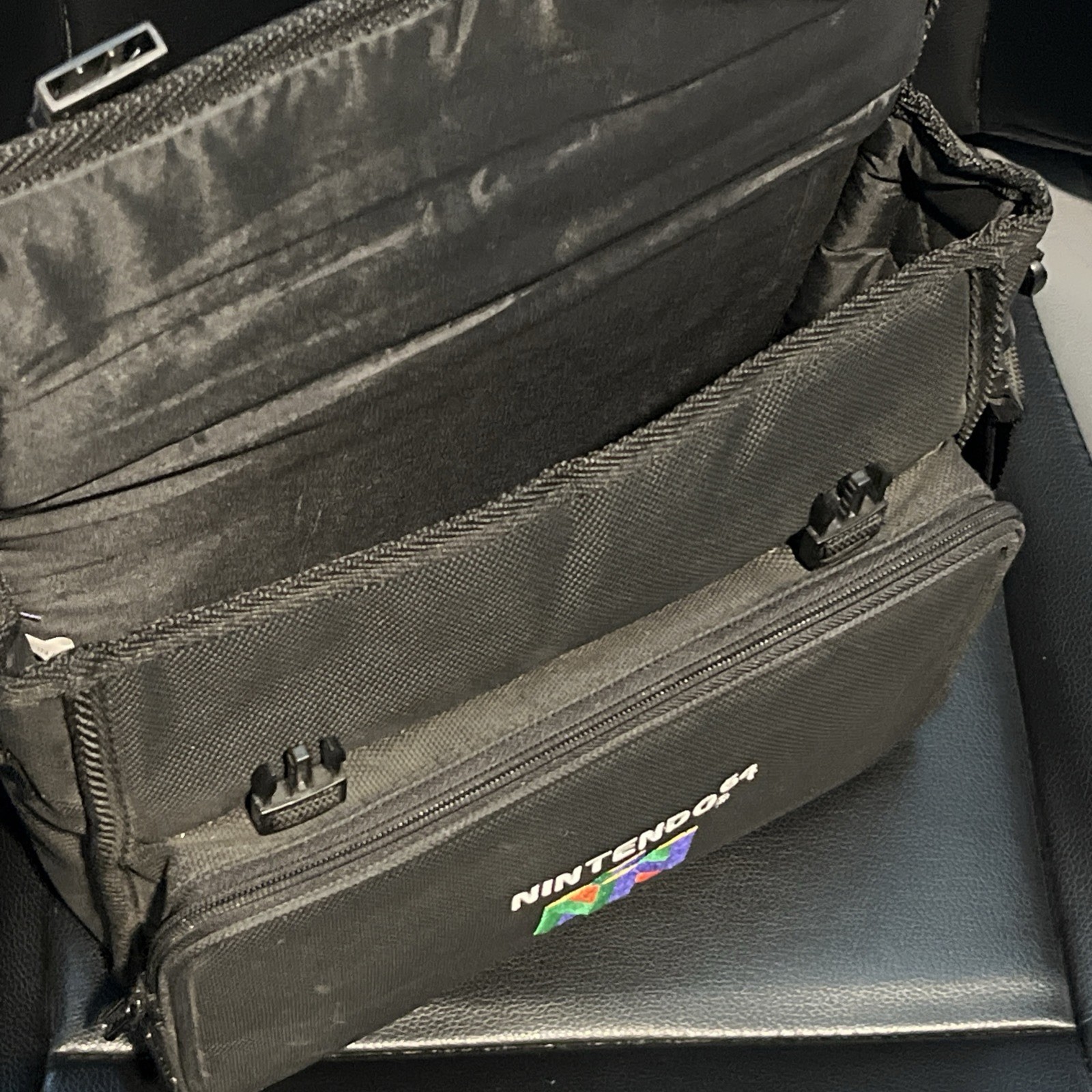 1997 Official OEM Nintendo 64 N64 Padded Carry Case Messenger Bag w/ Strap
