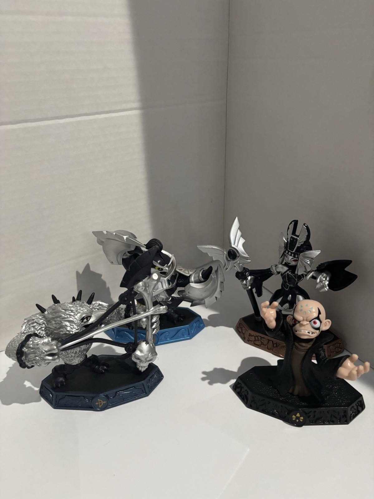 A large batch of skylanders Check The Description For More Info