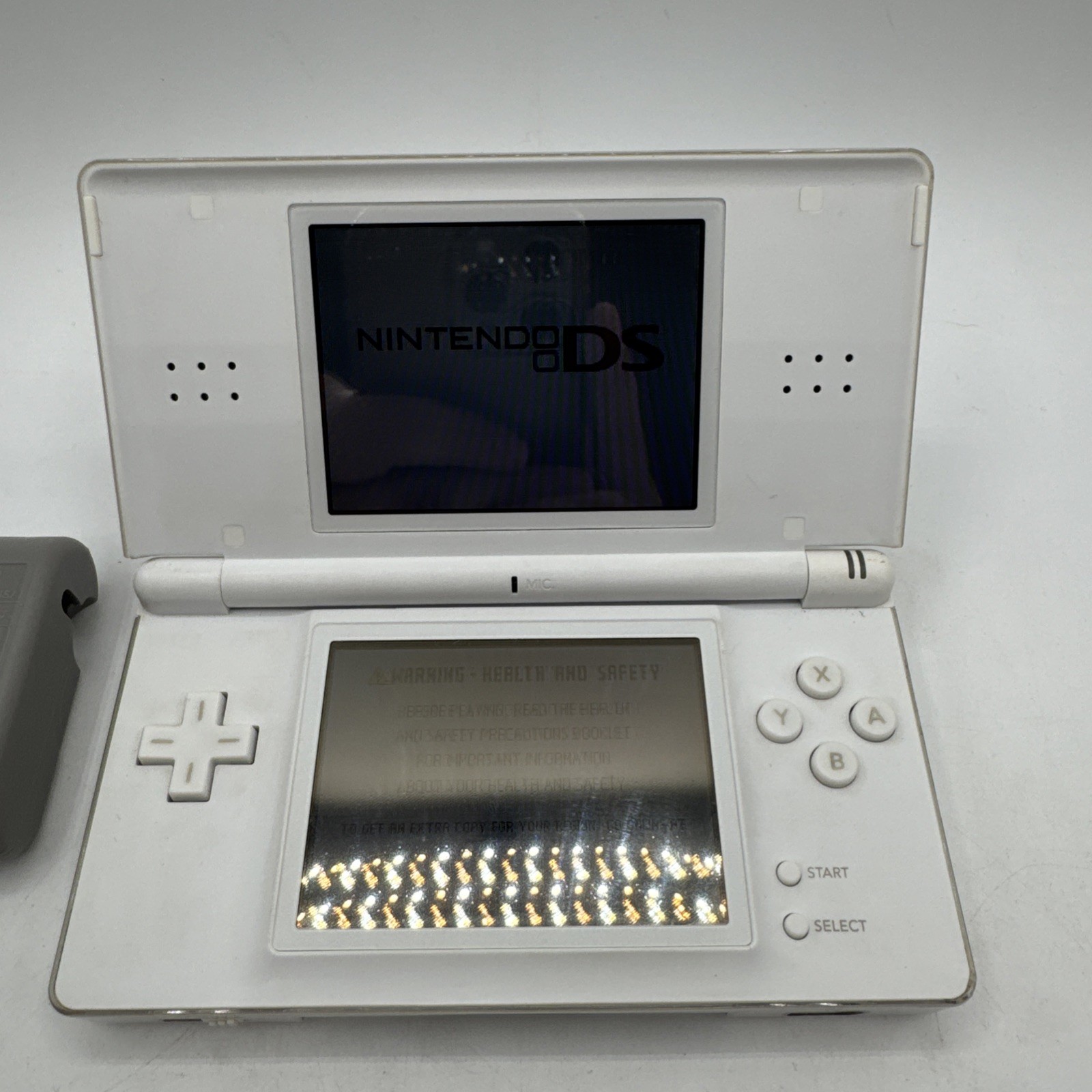 Nintendo DS Lite Handheld Console – Polar White Tested W/ Stylus & Charger
