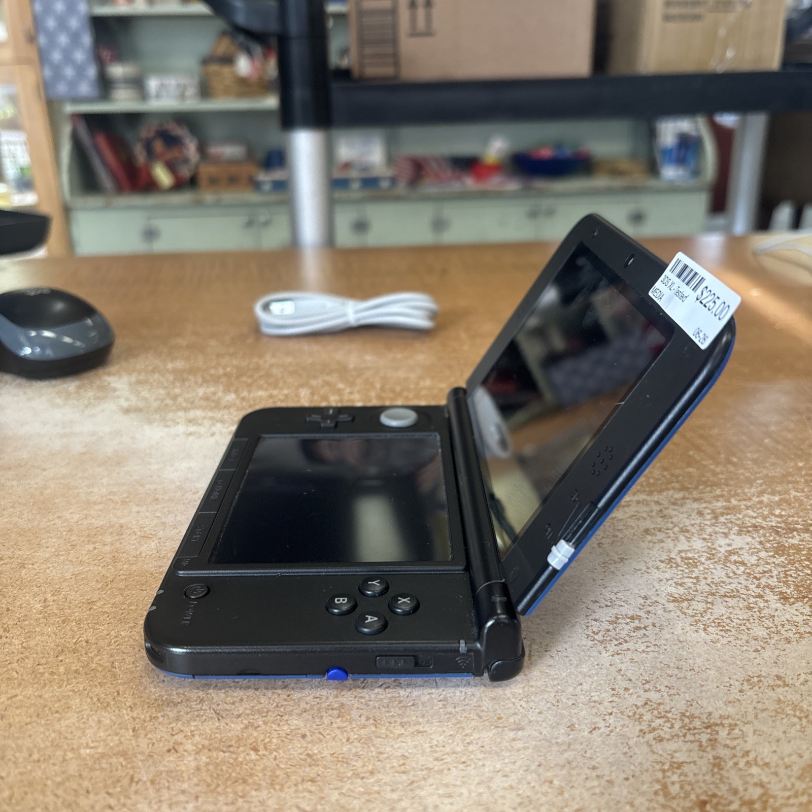 Nintendo 3DS XL Handheld System – Blue/Black