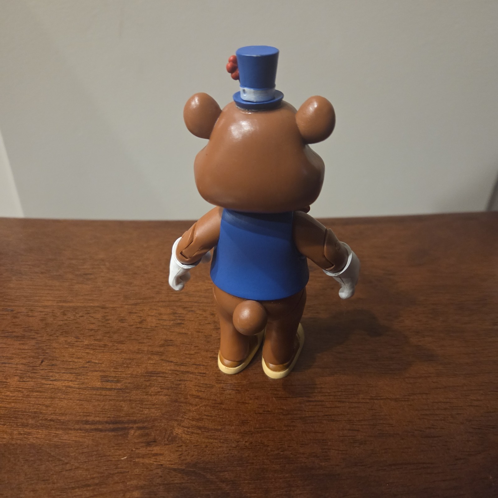 Five Nights at Freddy’s Animatronic Head/Bank w Extras, Lights up!