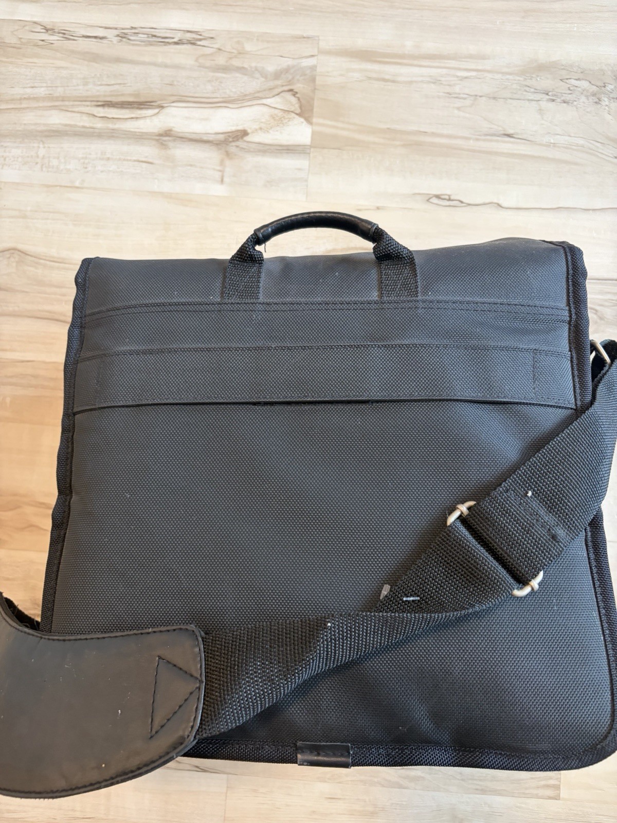Original Xbox Official Console Carrying Storage Case Travel Messenger Bag
