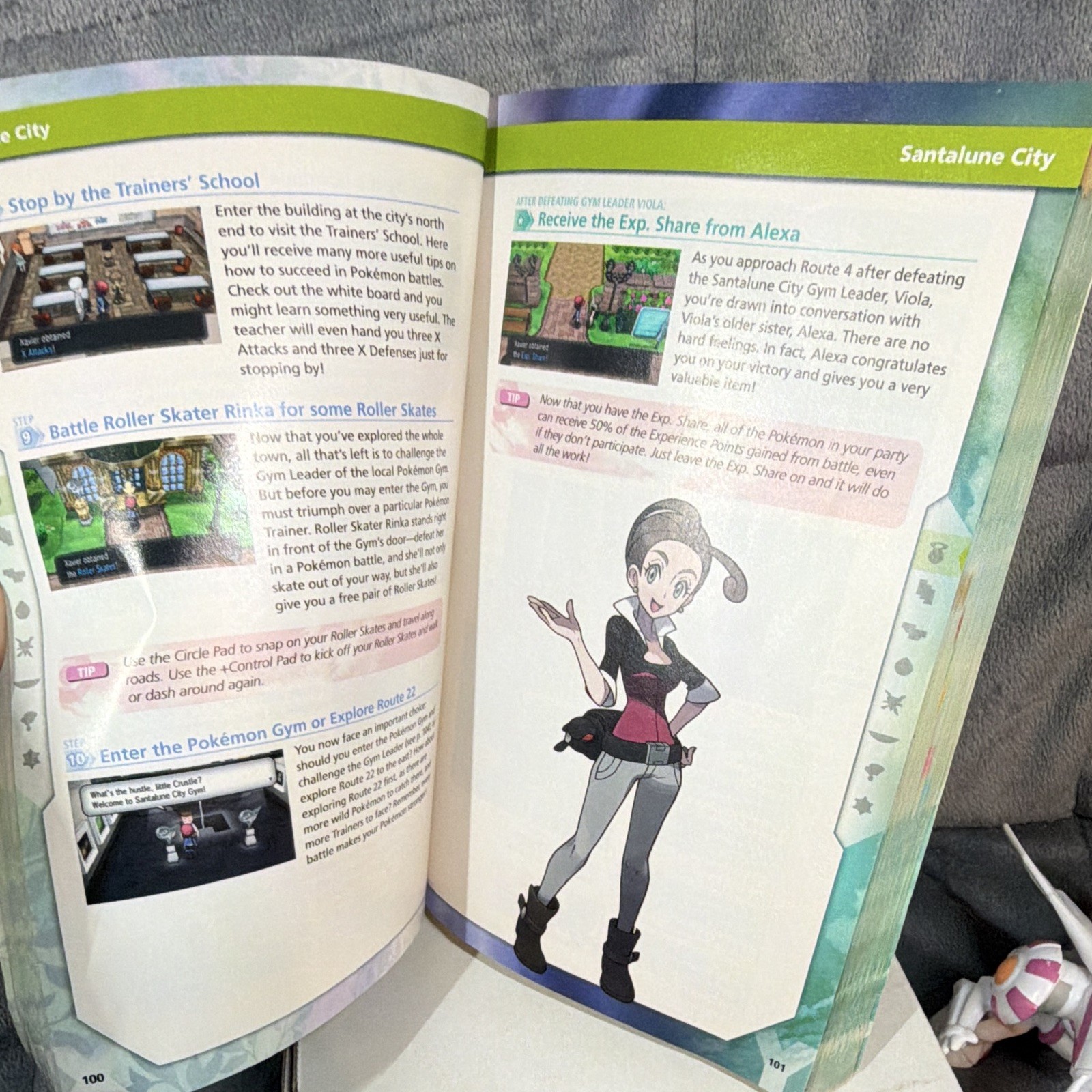 The Pokemon Company Pokemon X & Y Guidebook w/ Figures & Official Poster Map