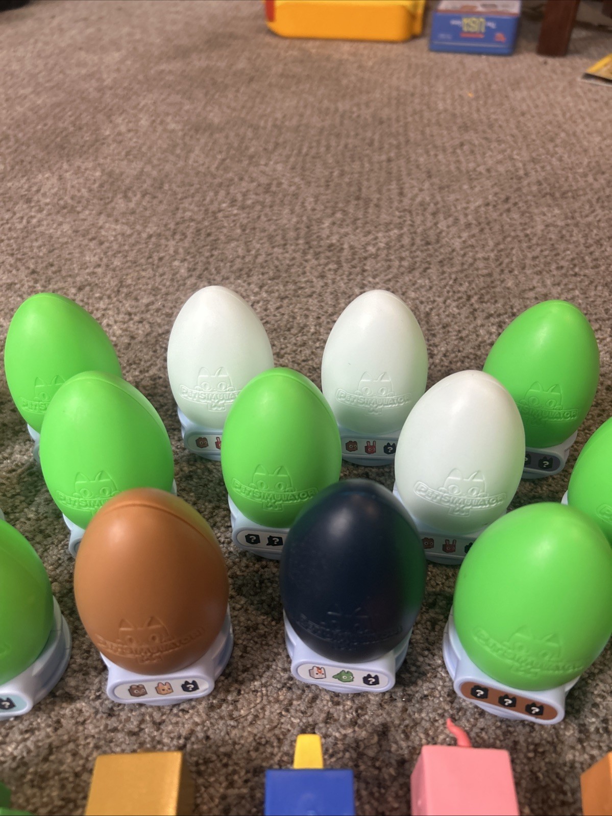 Pet Simulator X Series Large Lot Eggs Figures Keychains