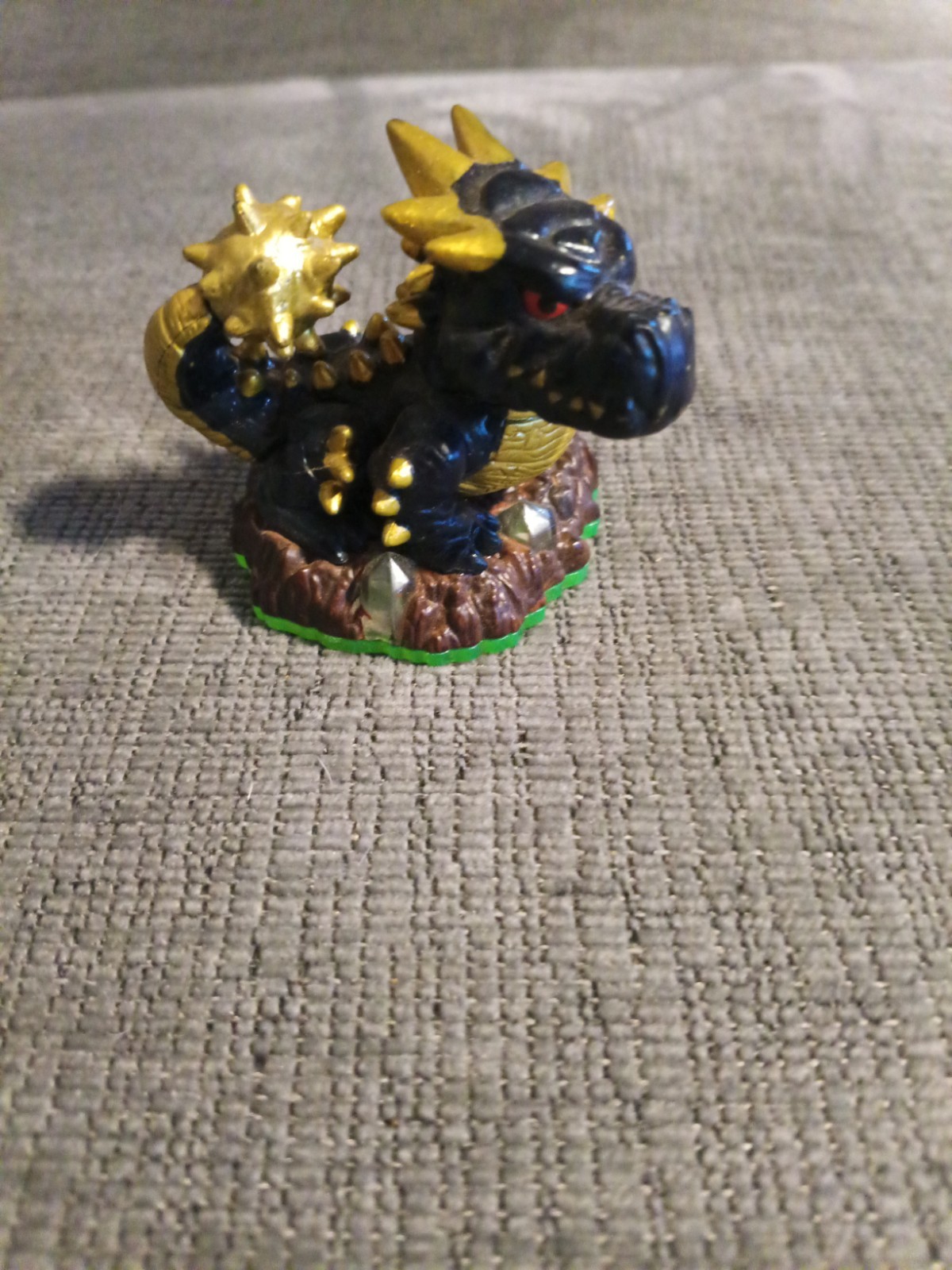 Skylanders Legendary Bash Action Figure