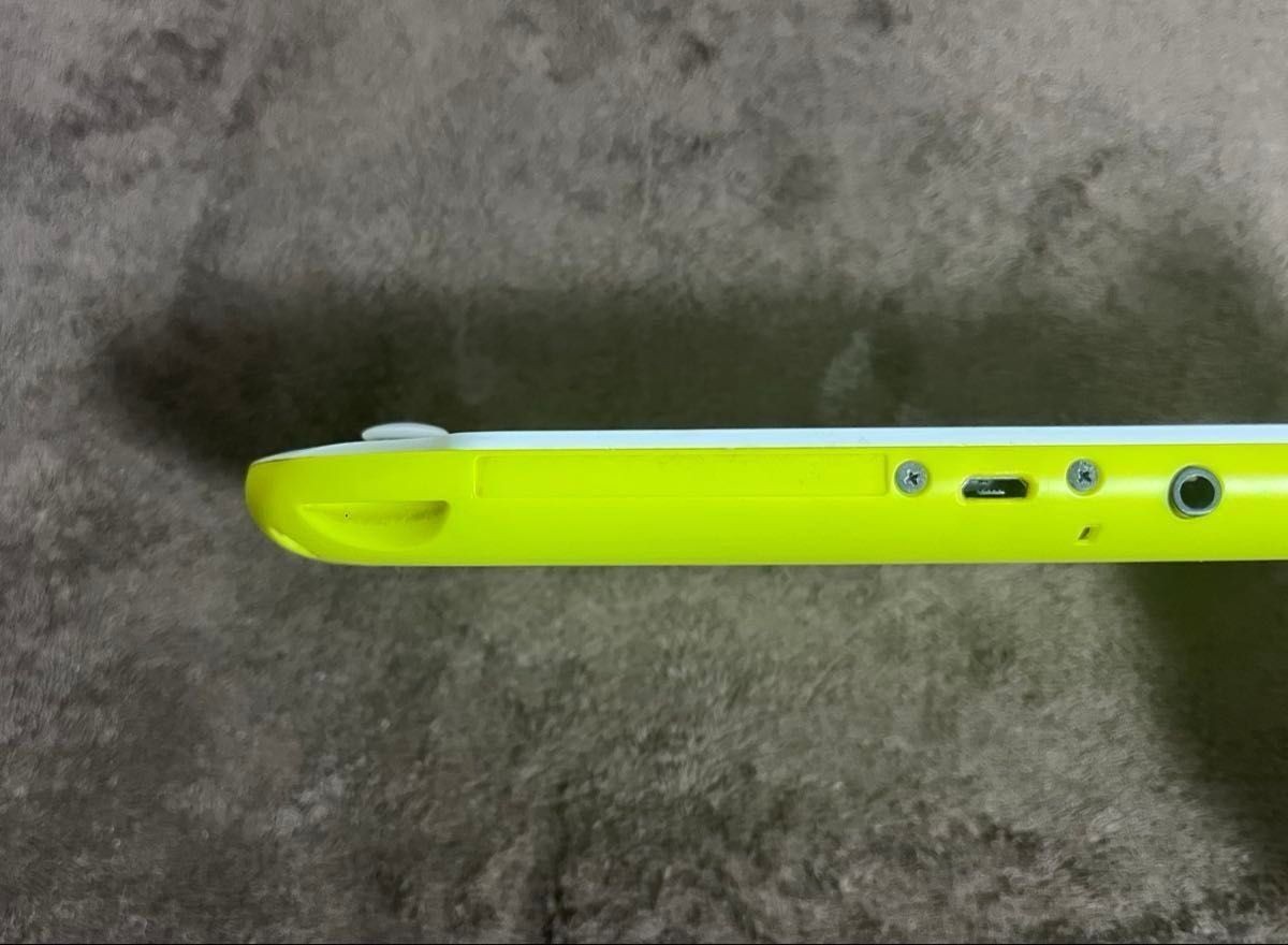 Excellent PS Vita PCH-2000 Lime Green White Tested
