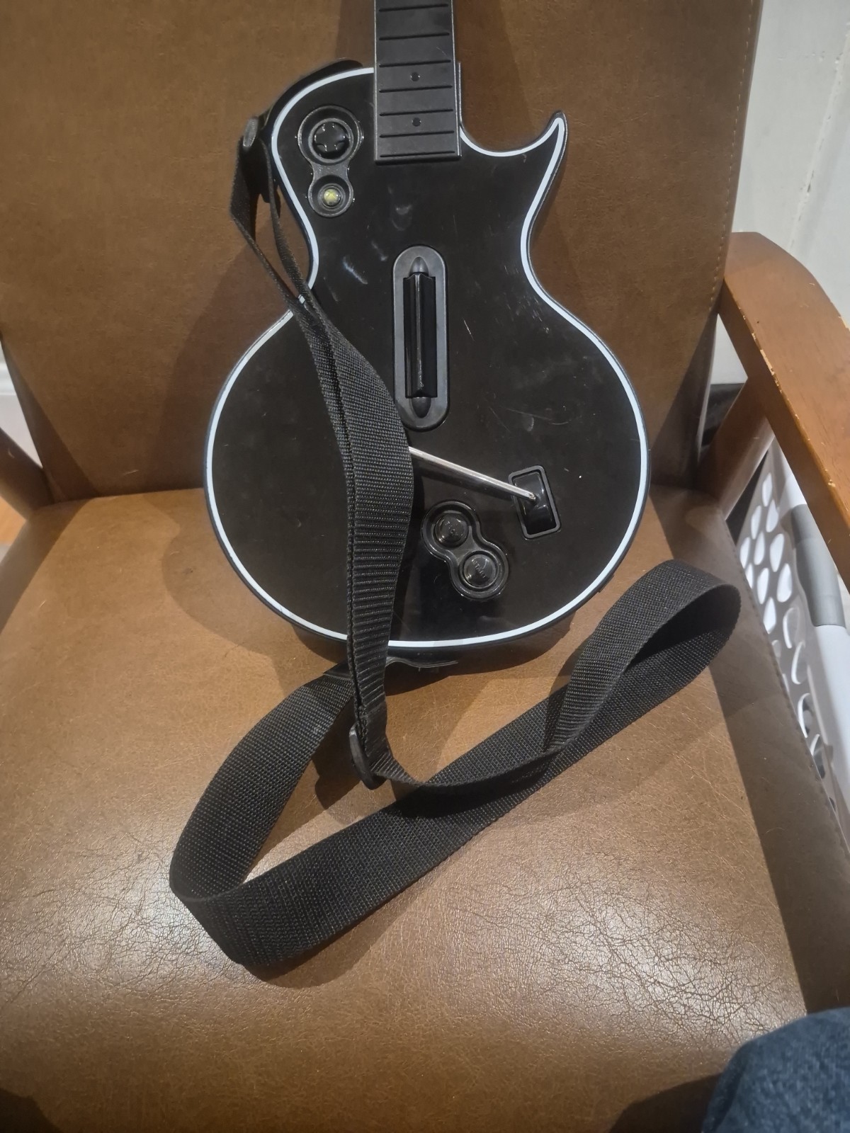 Guitar Hero Xbox 360 Les Paul Wireless Red Octane Controller 95123 805 + strap